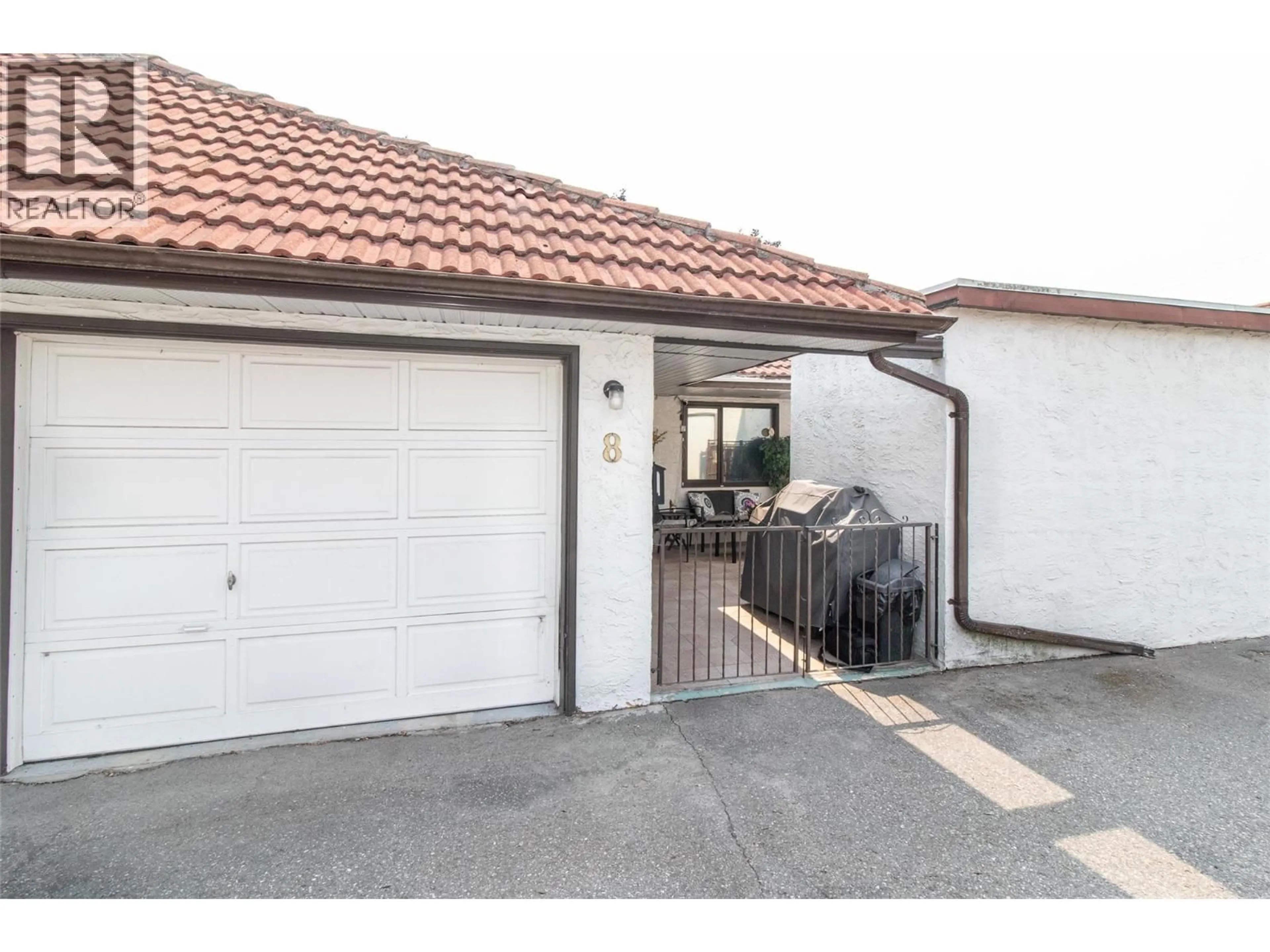 Indoor garage for 8 - 363 GERSTMAR ROAD, Kelowna British Columbia V1X4A6