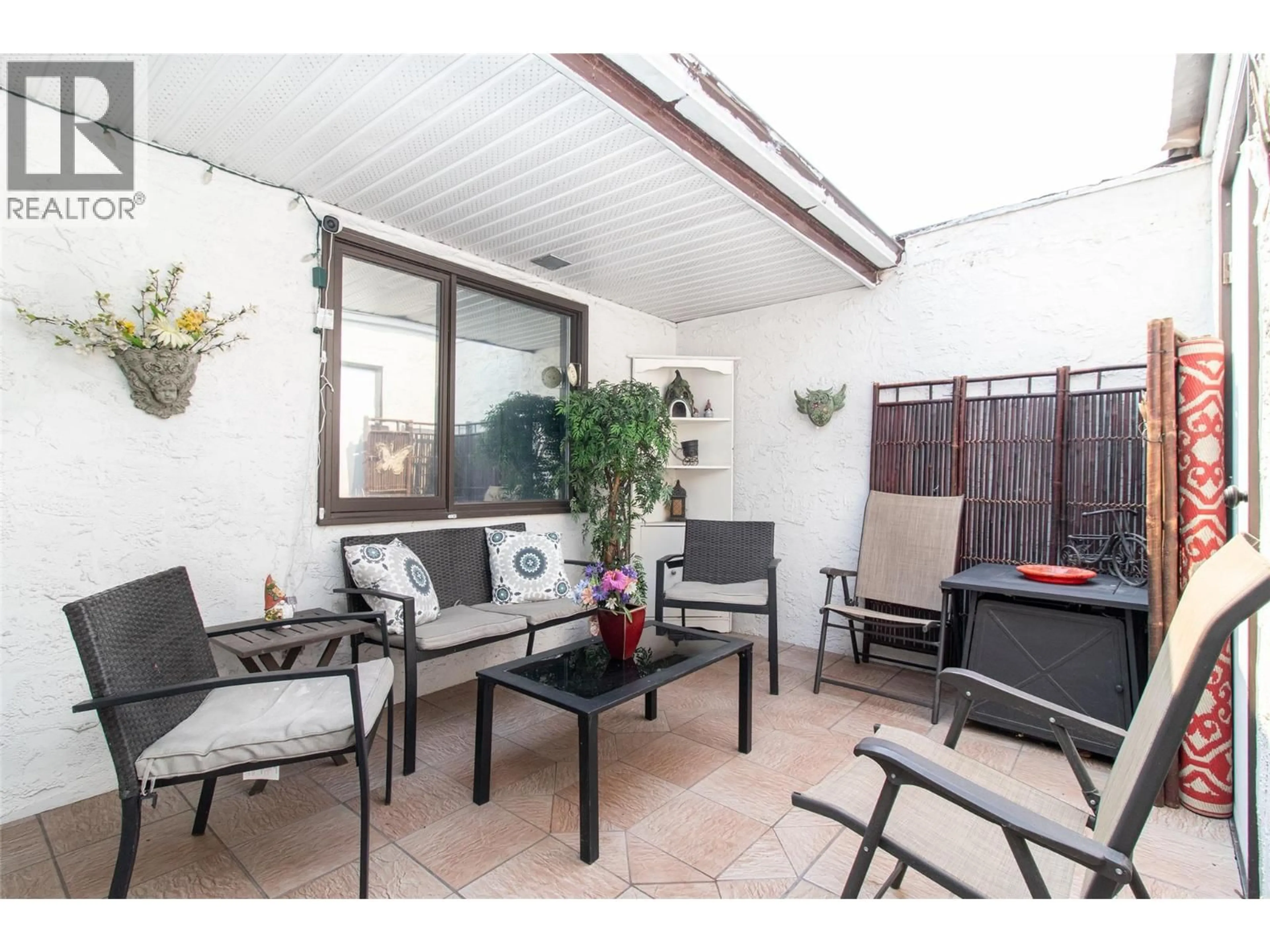 Patio, street for 8 - 363 GERSTMAR ROAD, Kelowna British Columbia V1X4A6
