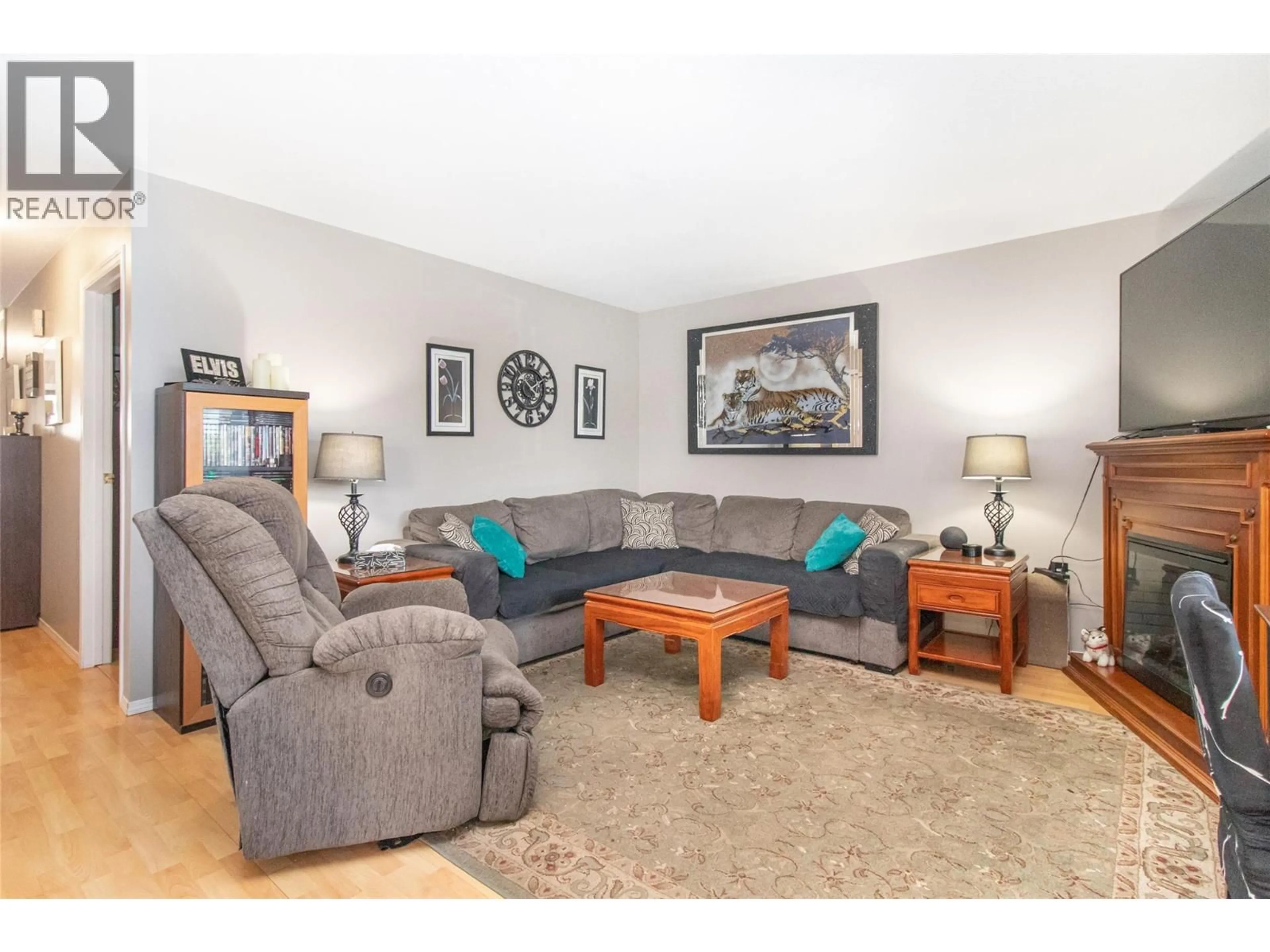 Living room with furniture, unknown for 8 - 363 GERSTMAR ROAD, Kelowna British Columbia V1X4A6