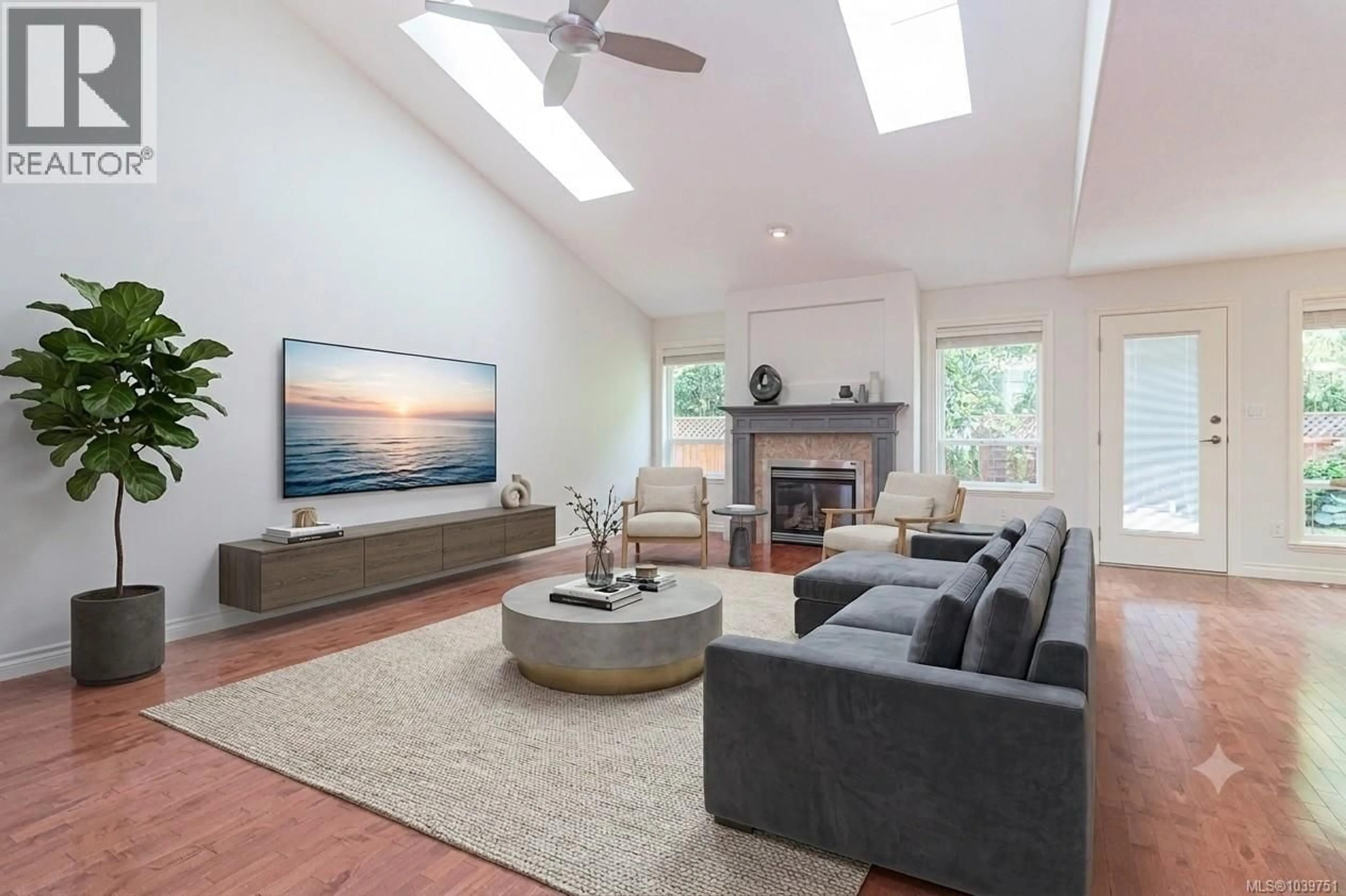 Living room with furniture, unknown for 612 MORNINGSTAR DRIVE, Parksville British Columbia V9P2W2