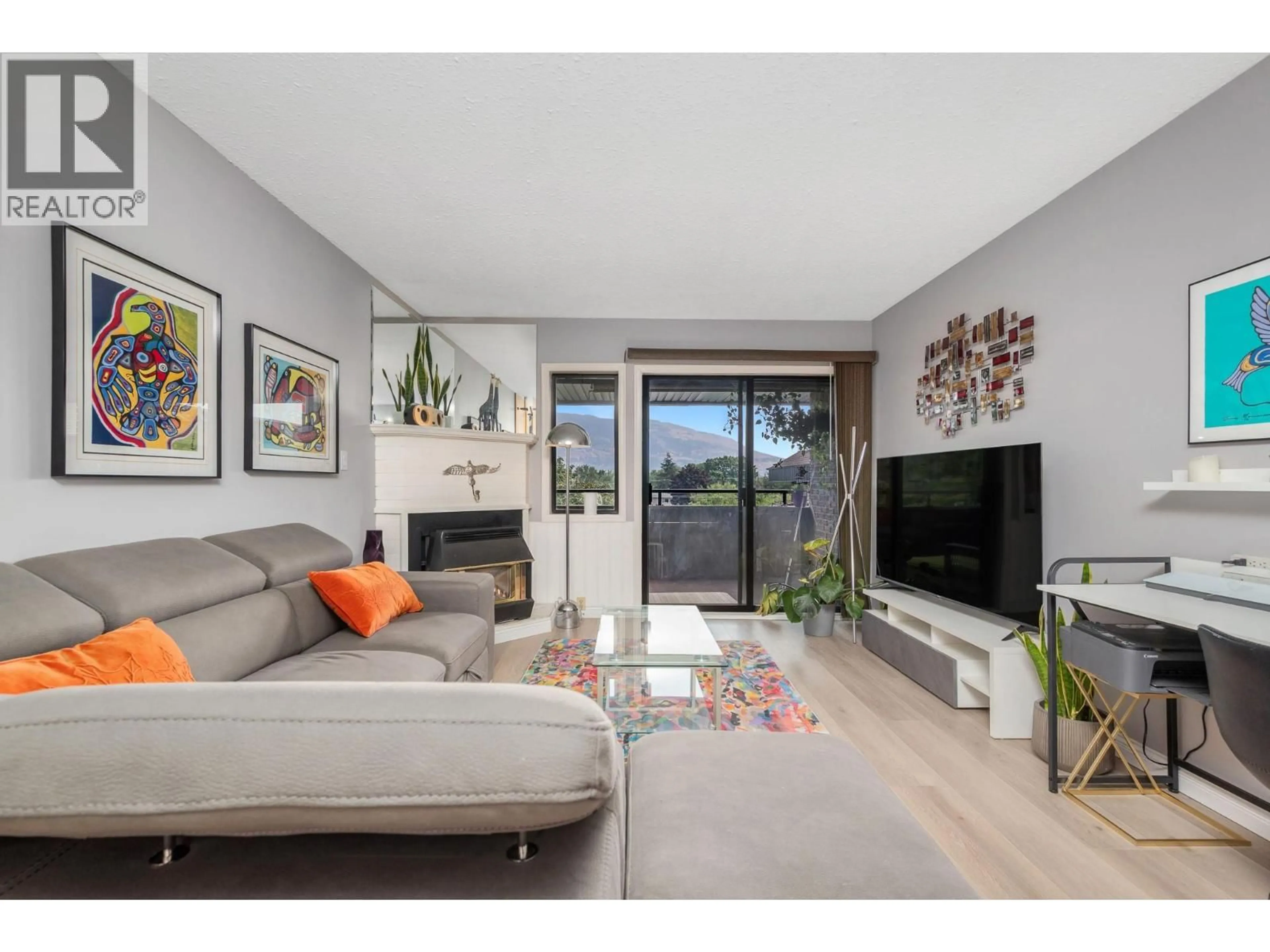 Living room with furniture, unknown for 301 - 1801 32 STREET, Vernon British Columbia V1T5K4