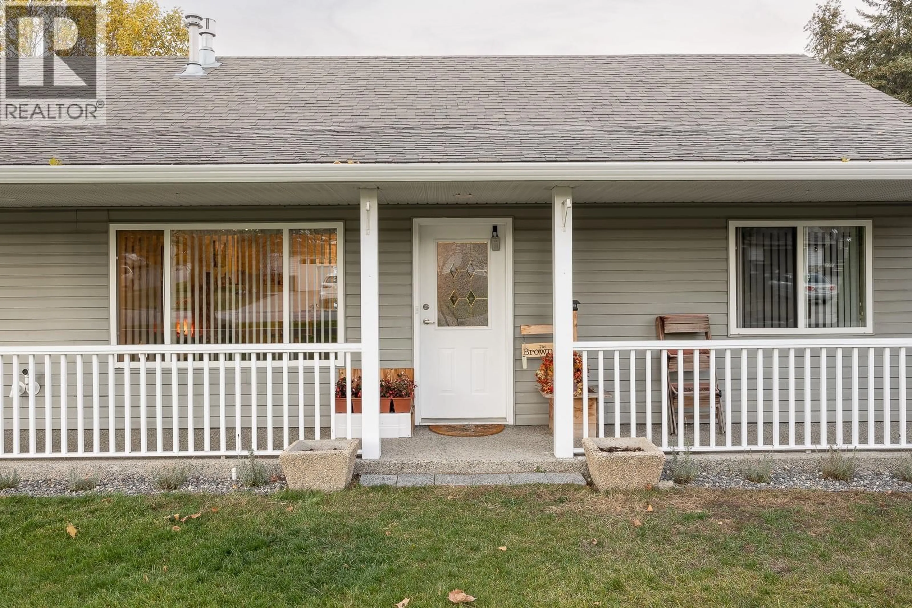 Home with vinyl exterior material, street for 2735 NORTHVIEW PLACE, Lake Country British Columbia V4V1R1