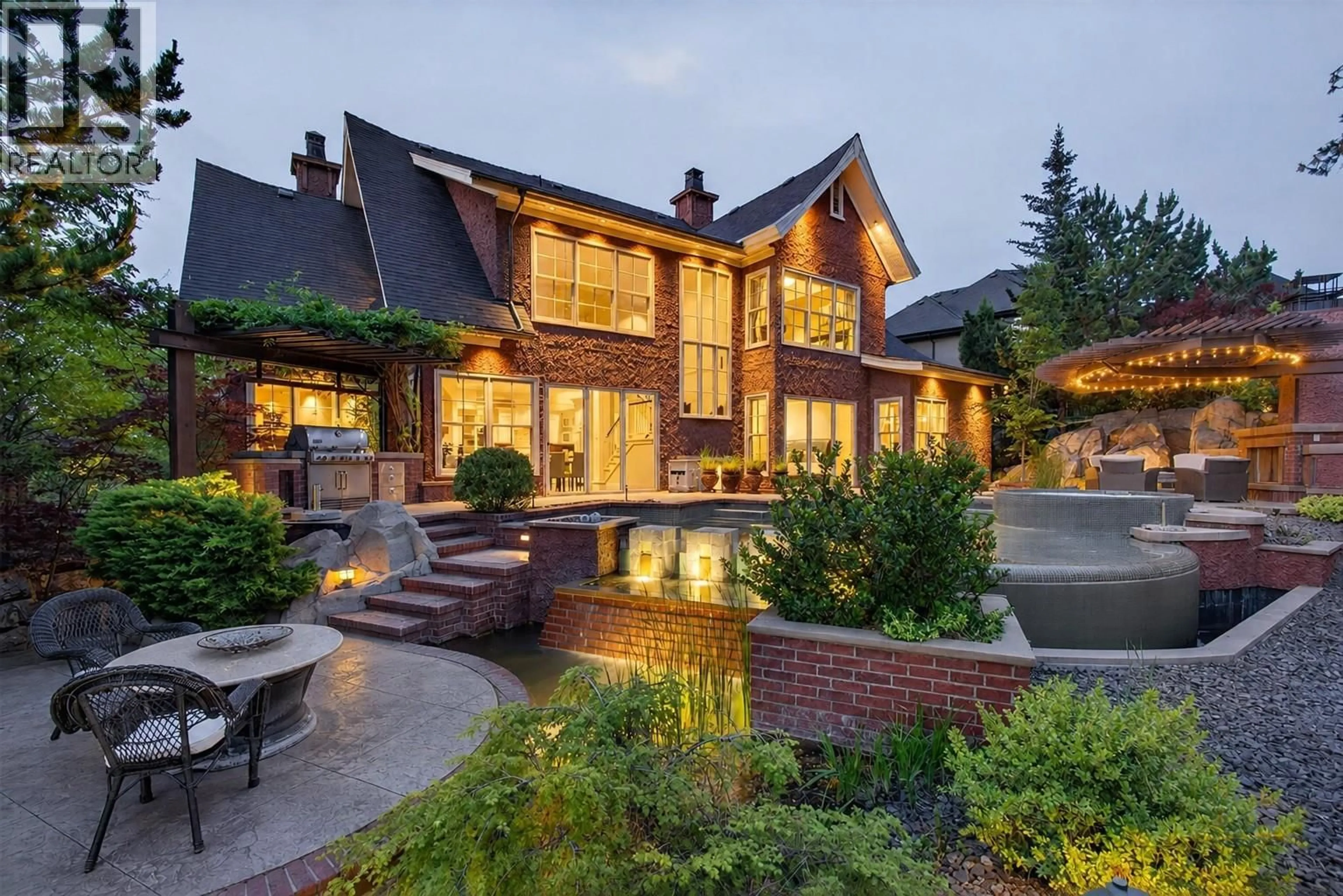 Home with brick exterior material, unknown for 965 WESTPOINT DRIVE, Kelowna British Columbia V1W2Z3