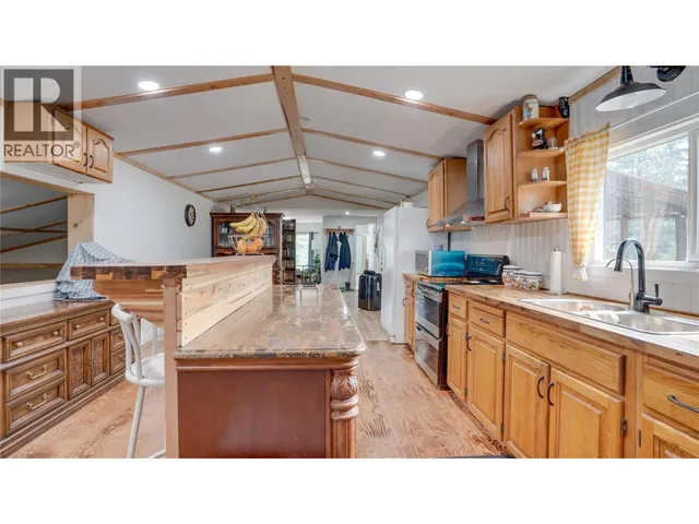 2996 BROCKMAN ROAD, Salmon Arm 3