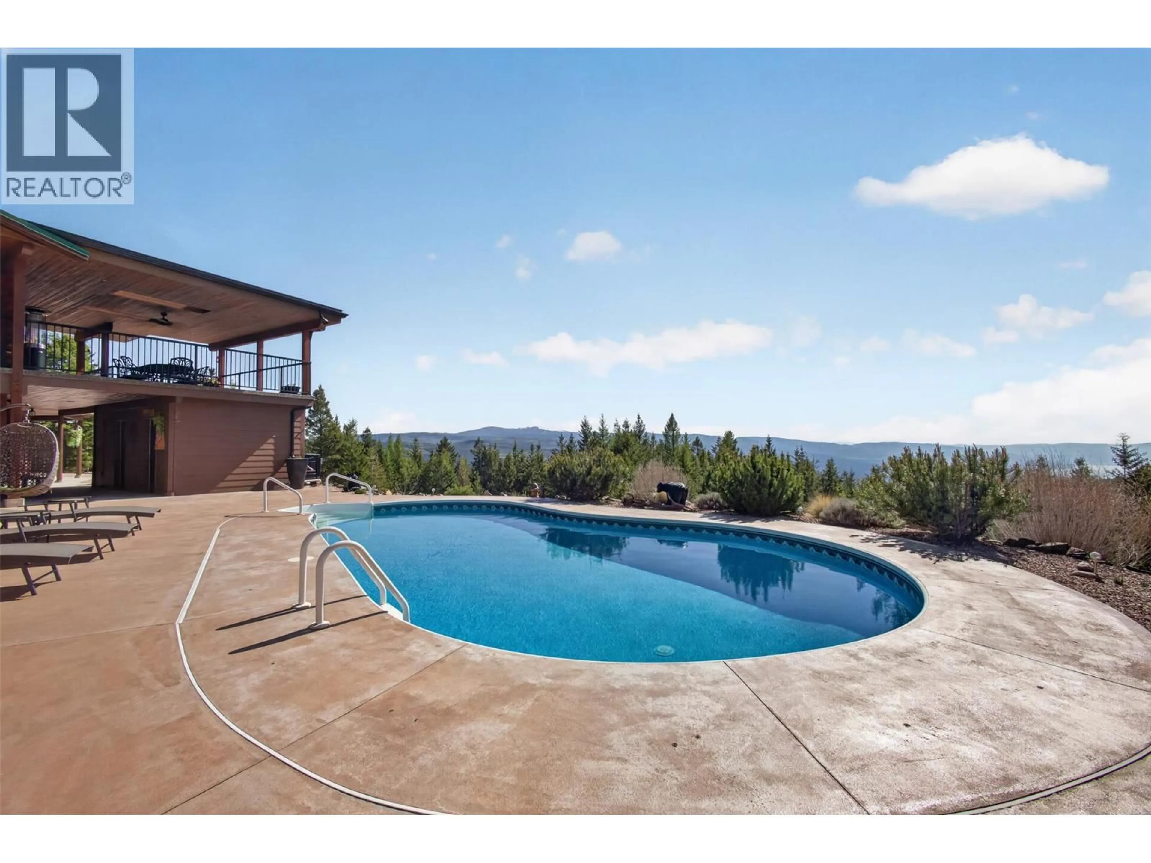 Pool for 7319 TRAPPER COURT, Kelowna British Columbia V1P1H7