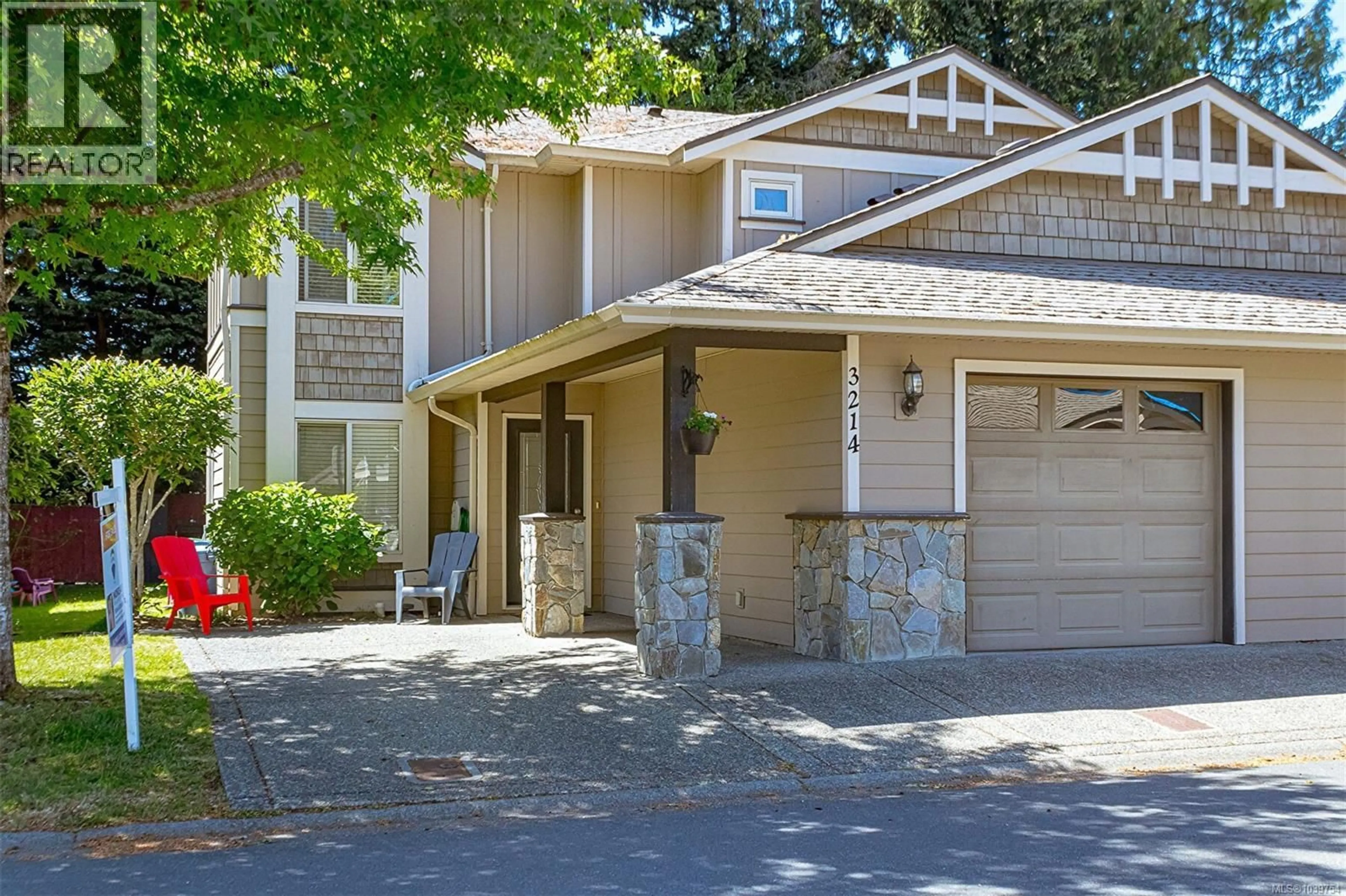 Home with vinyl exterior material, street for 3214 ERNHILL PLACE, Langford British Columbia V9C0C6