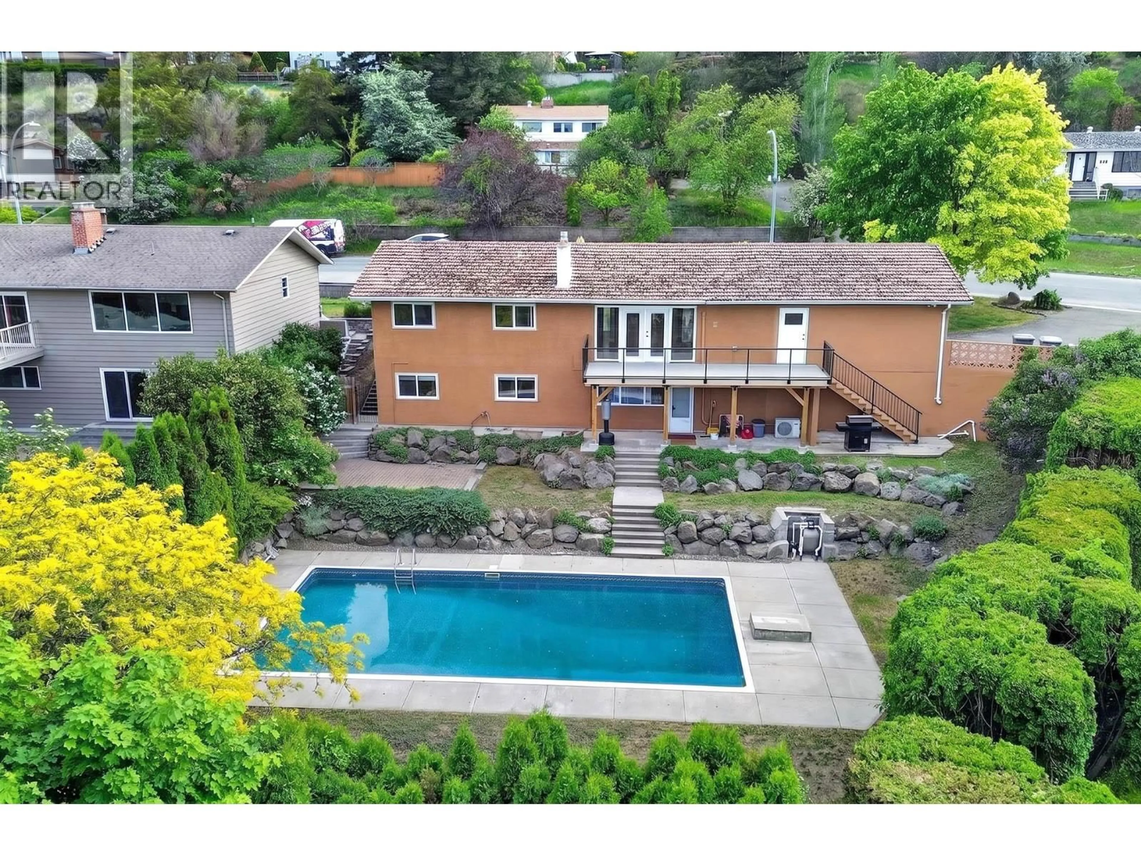 A pic from outside/outdoor area/front of a property/back of a property/a pic from drone, water/lake/river/ocean view for 328 MCGILL ROAD, Kamloops British Columbia V2C1M1