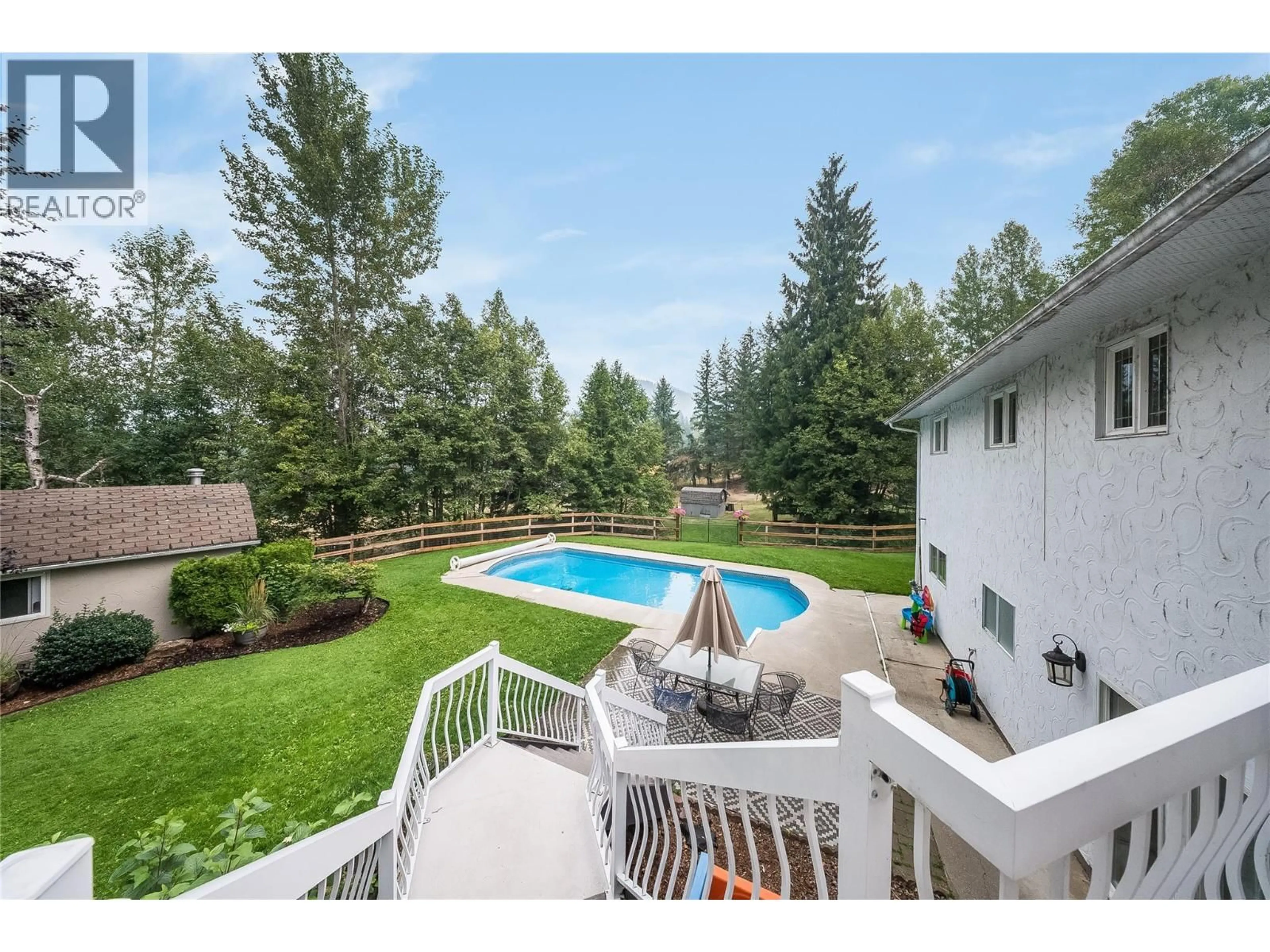 Patio, water/lake/river/ocean view for 314 WEBSTER ROAD, Fruitvale British Columbia V0G1L1