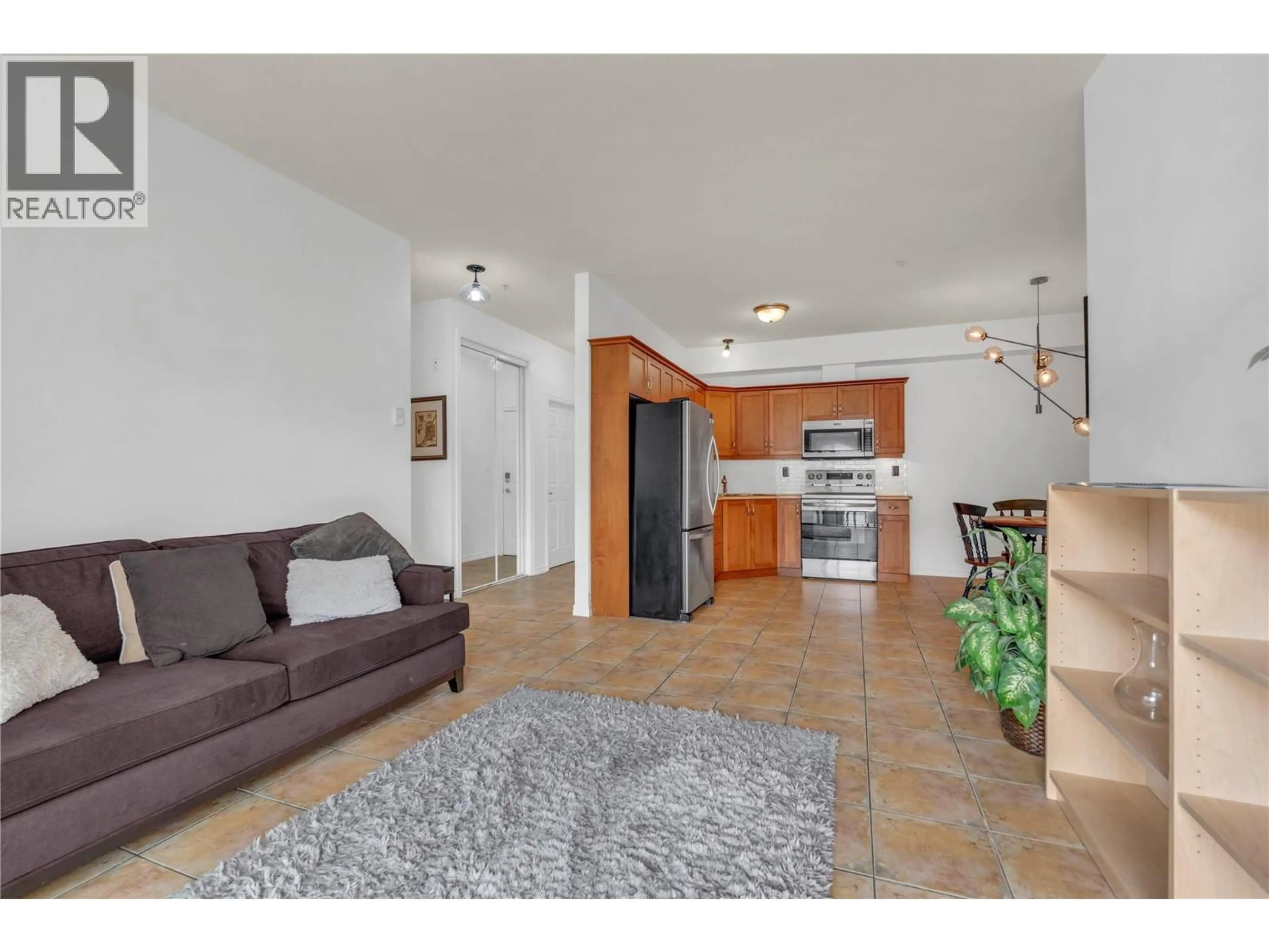 Living room with furniture, unknown for 306 - 196 WADE AVENUE WEST, Penticton British Columbia V2A1T6