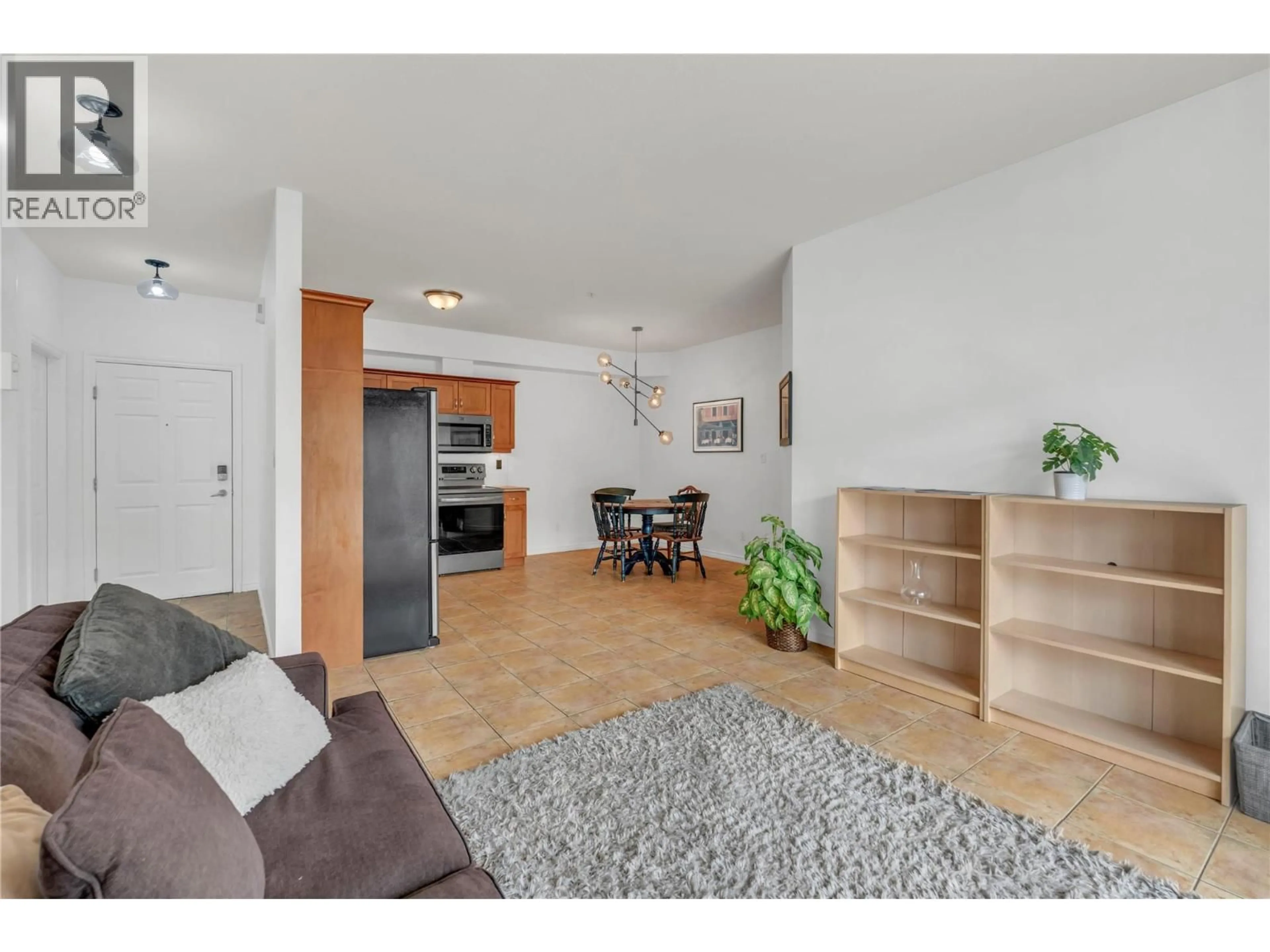 Living room with furniture, unknown for 306 - 196 WADE AVENUE WEST, Penticton British Columbia V2A1T6
