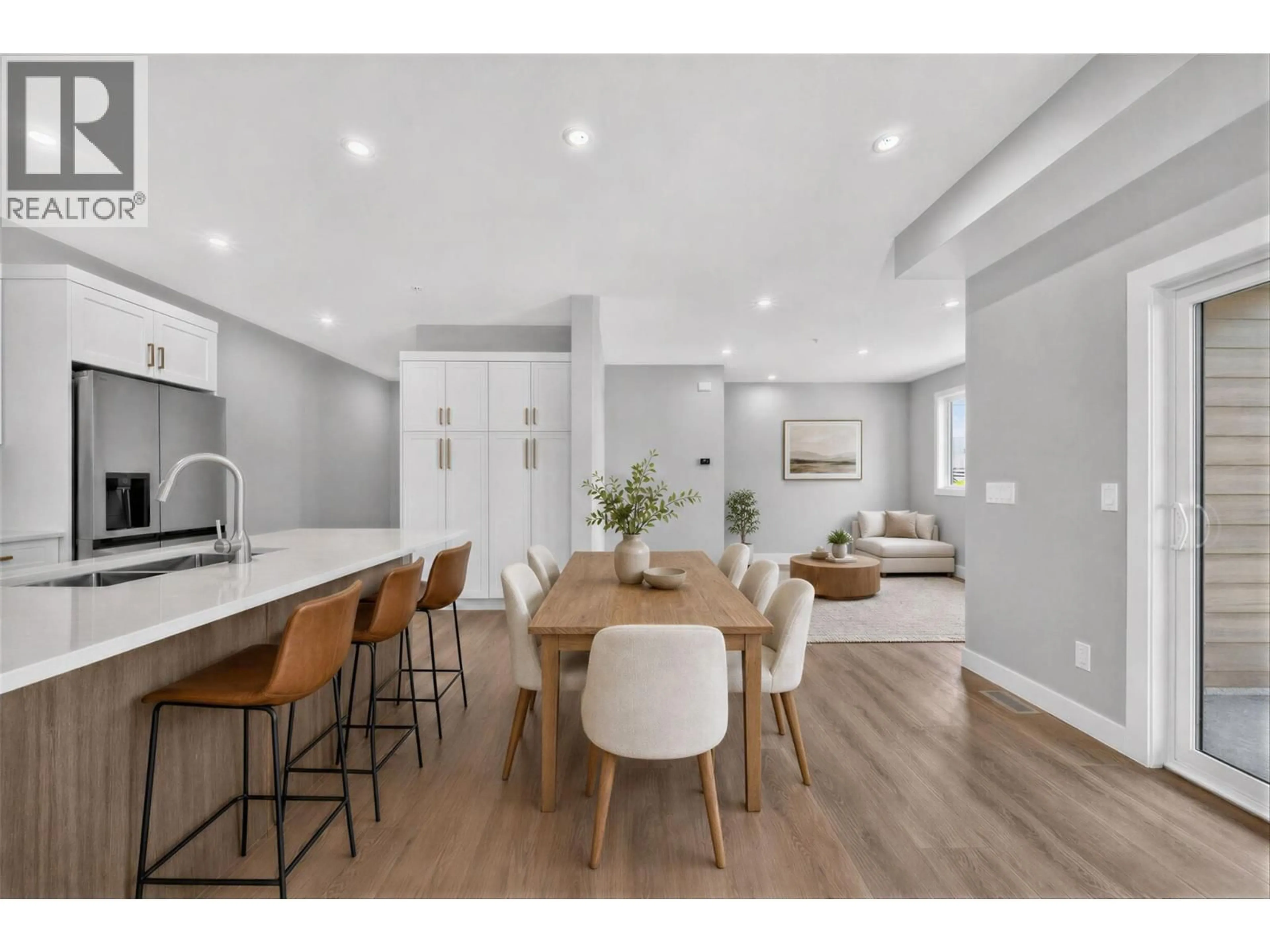 Open concept kitchen, unknown for 4 - 2009 39 AVENUE, Vernon British Columbia V1T8E5
