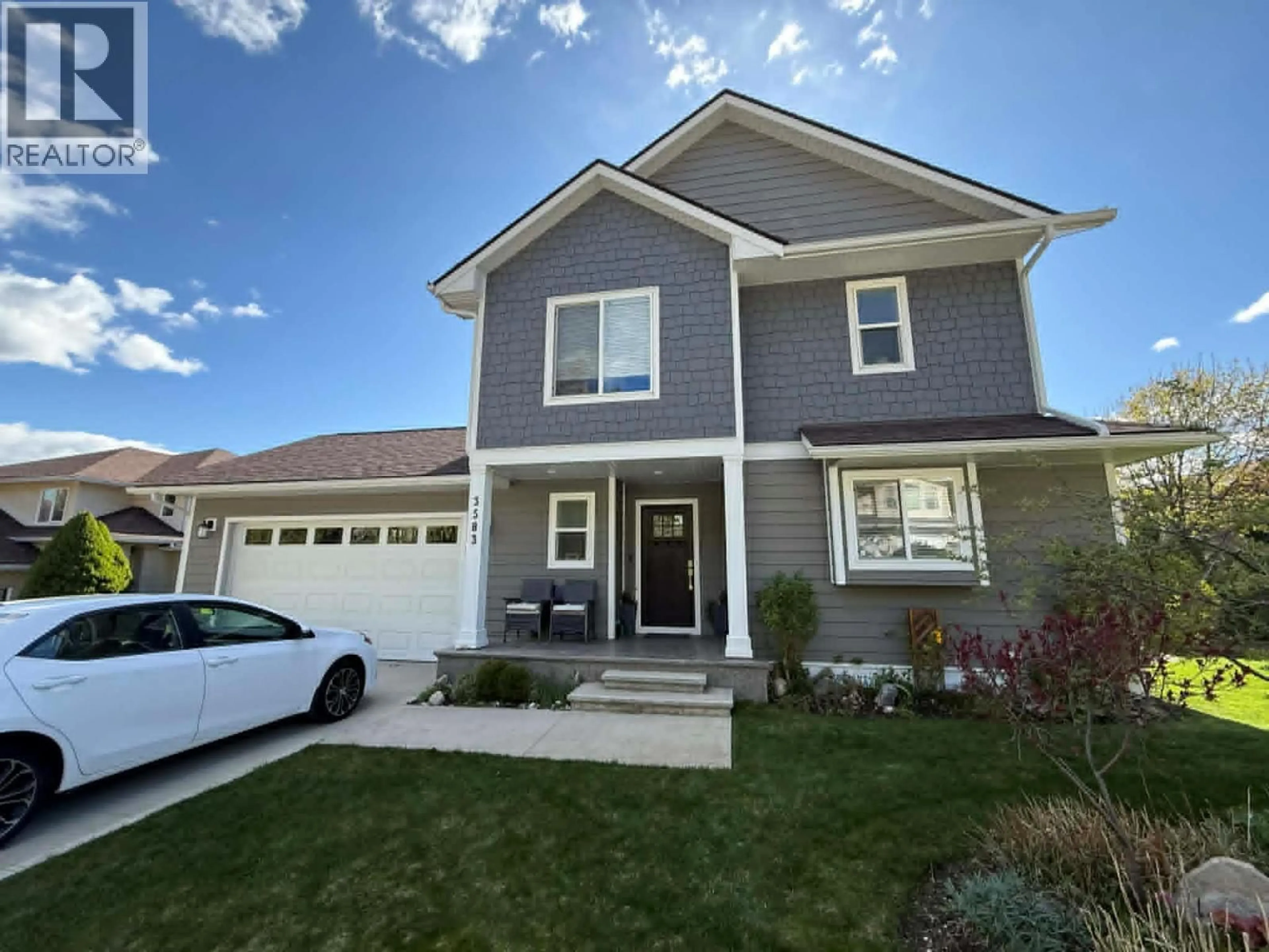 Home with vinyl exterior material, street for 3583 14TH AVENUE, Castlegar British Columbia V1N4J2