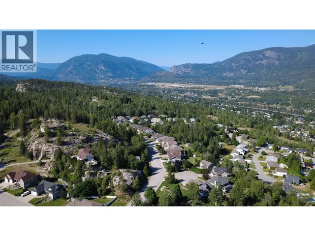 3583 14TH AVENUE, Castlegar 2