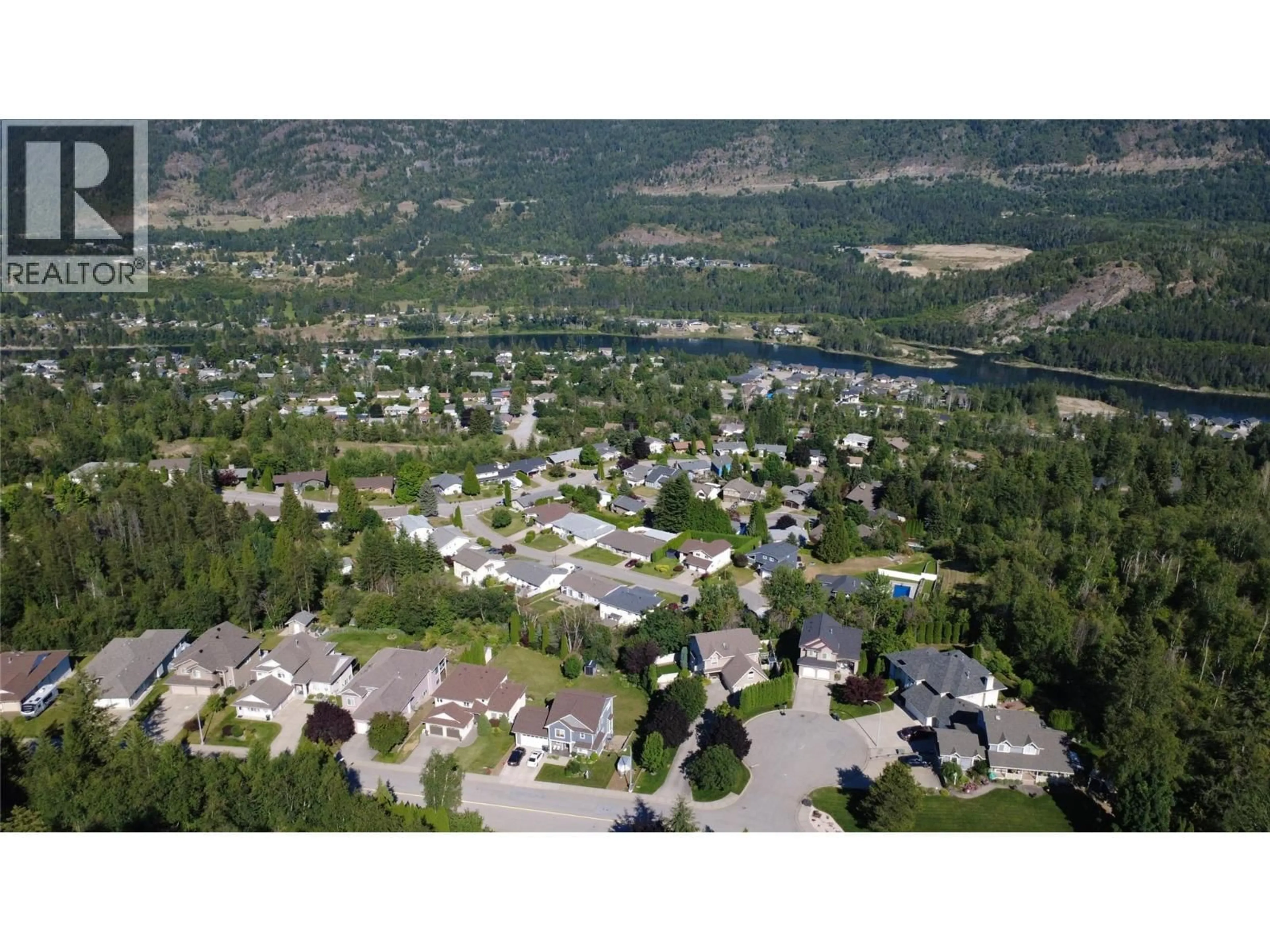 A pic from outside/outdoor area/front of a property/back of a property/a pic from drone, mountain view for 3583 14TH AVENUE, Castlegar British Columbia V1N4J2