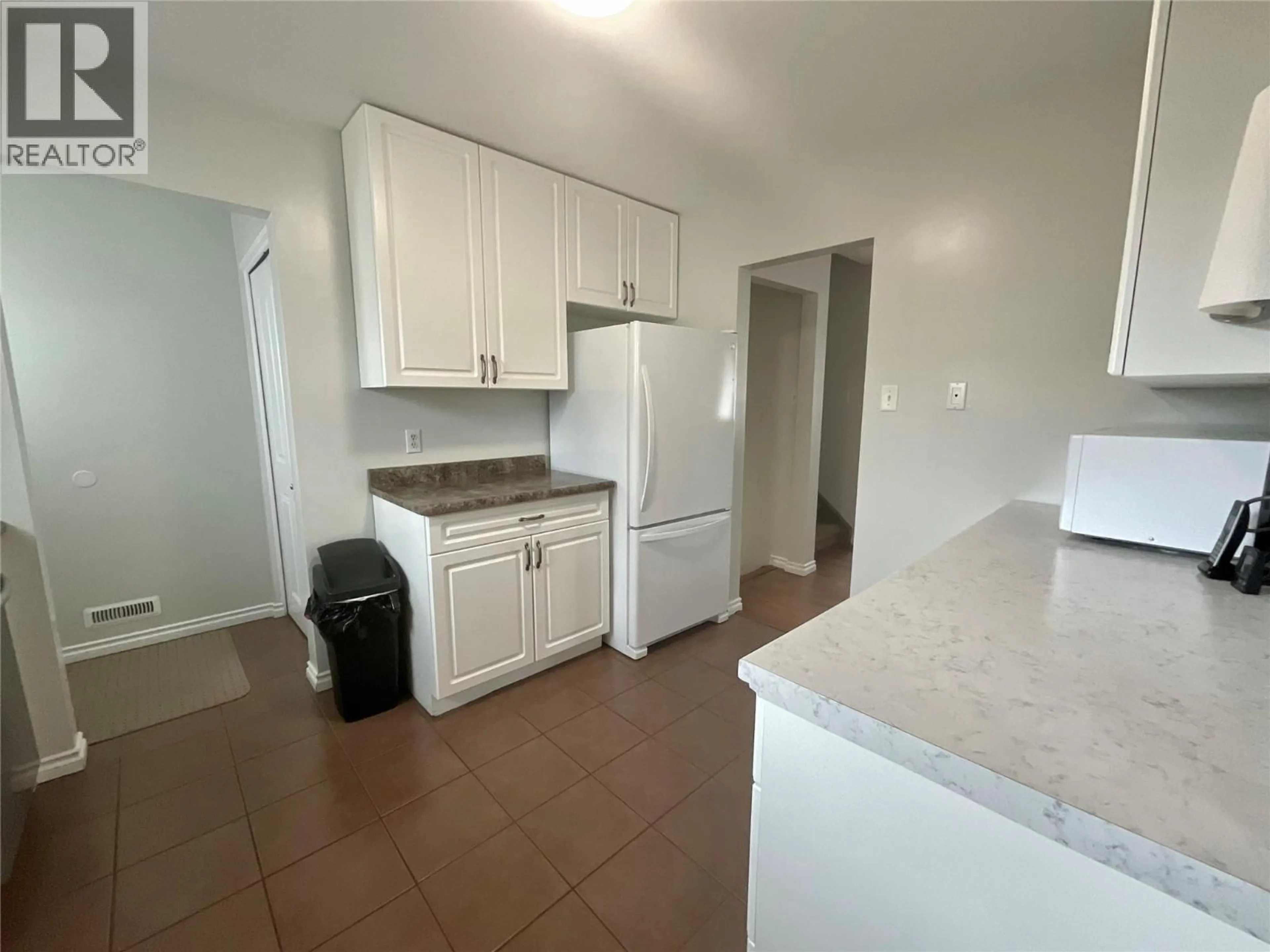 Standard kitchen, unknown for 60 VALLEYVIEW PLACE, Tumbler Ridge British Columbia V0C2W0