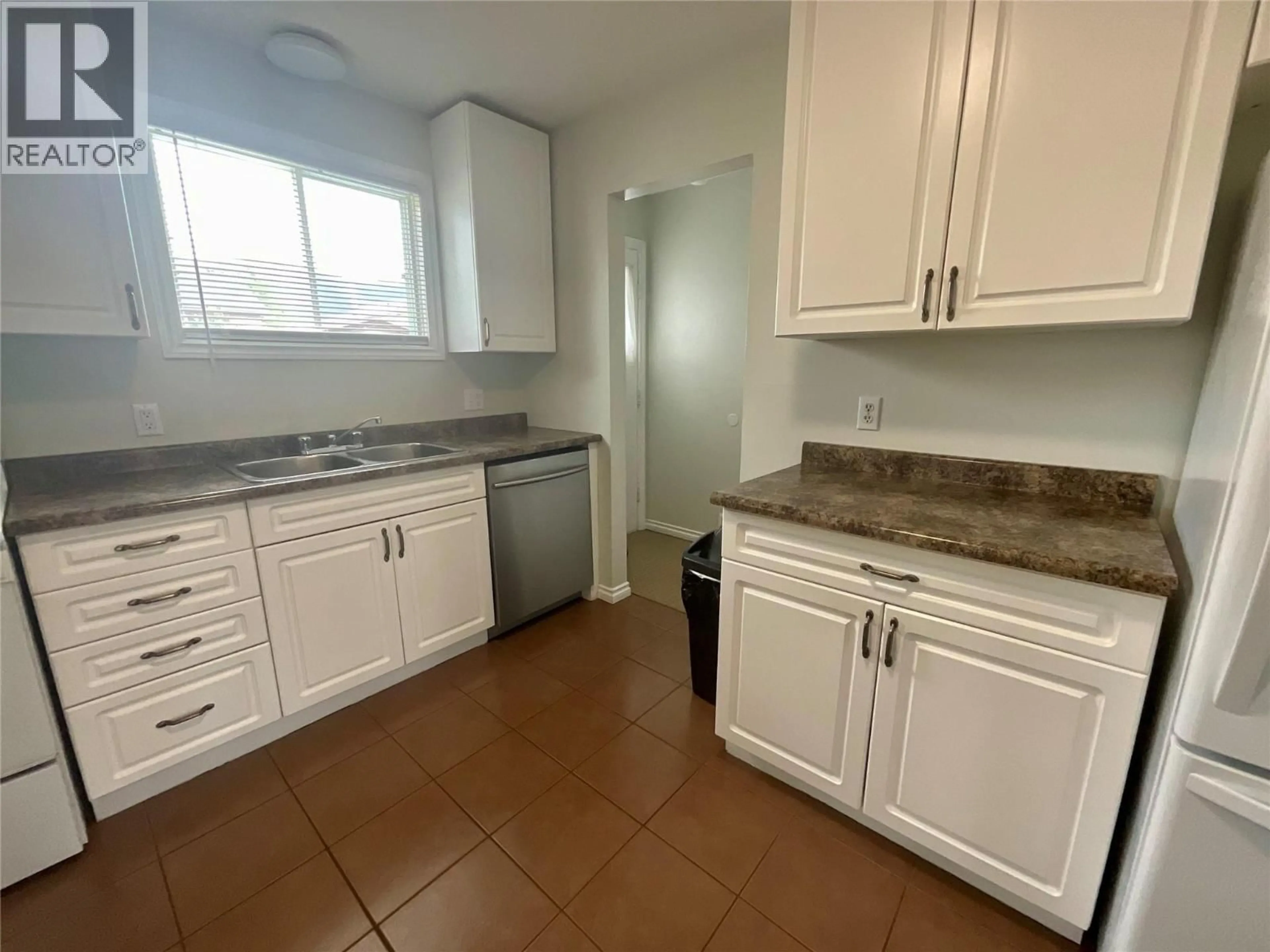 Standard kitchen, ceramic/tile floor for 60 VALLEYVIEW PLACE, Tumbler Ridge British Columbia V0C2W0