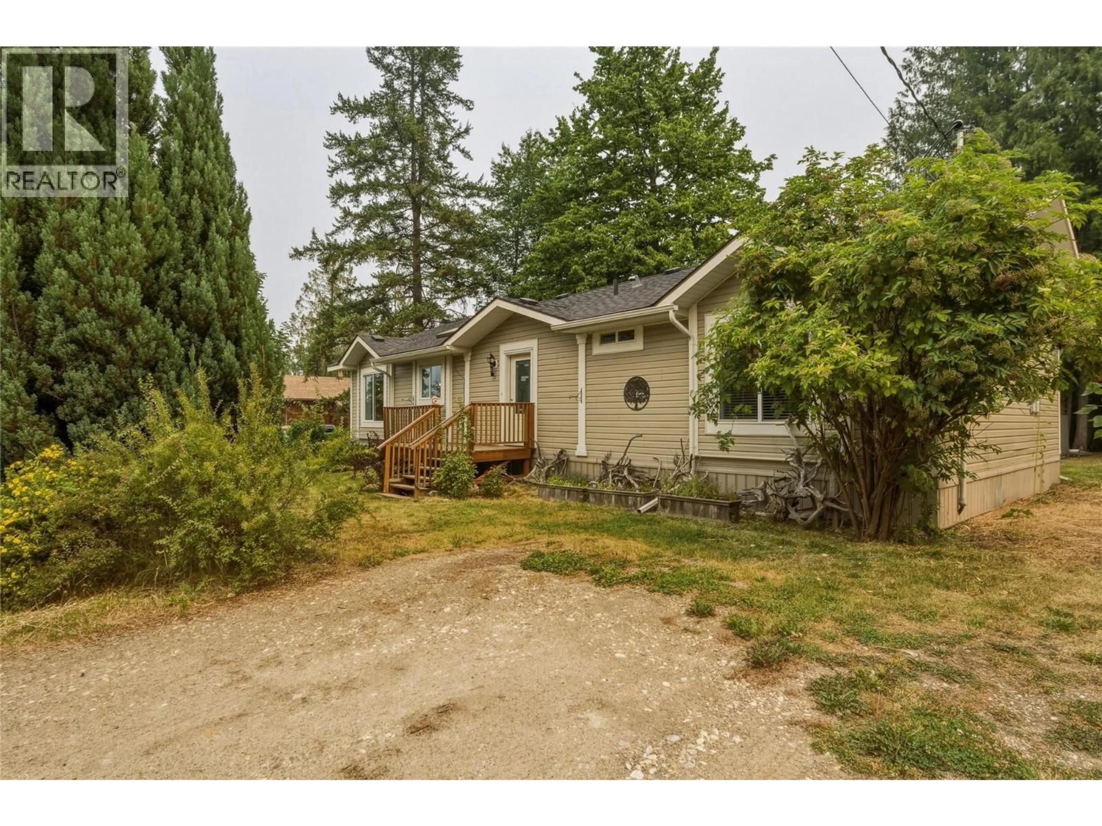 Unknown for 518 WILLOW STREET, Fauquier British Columbia V0G1K0