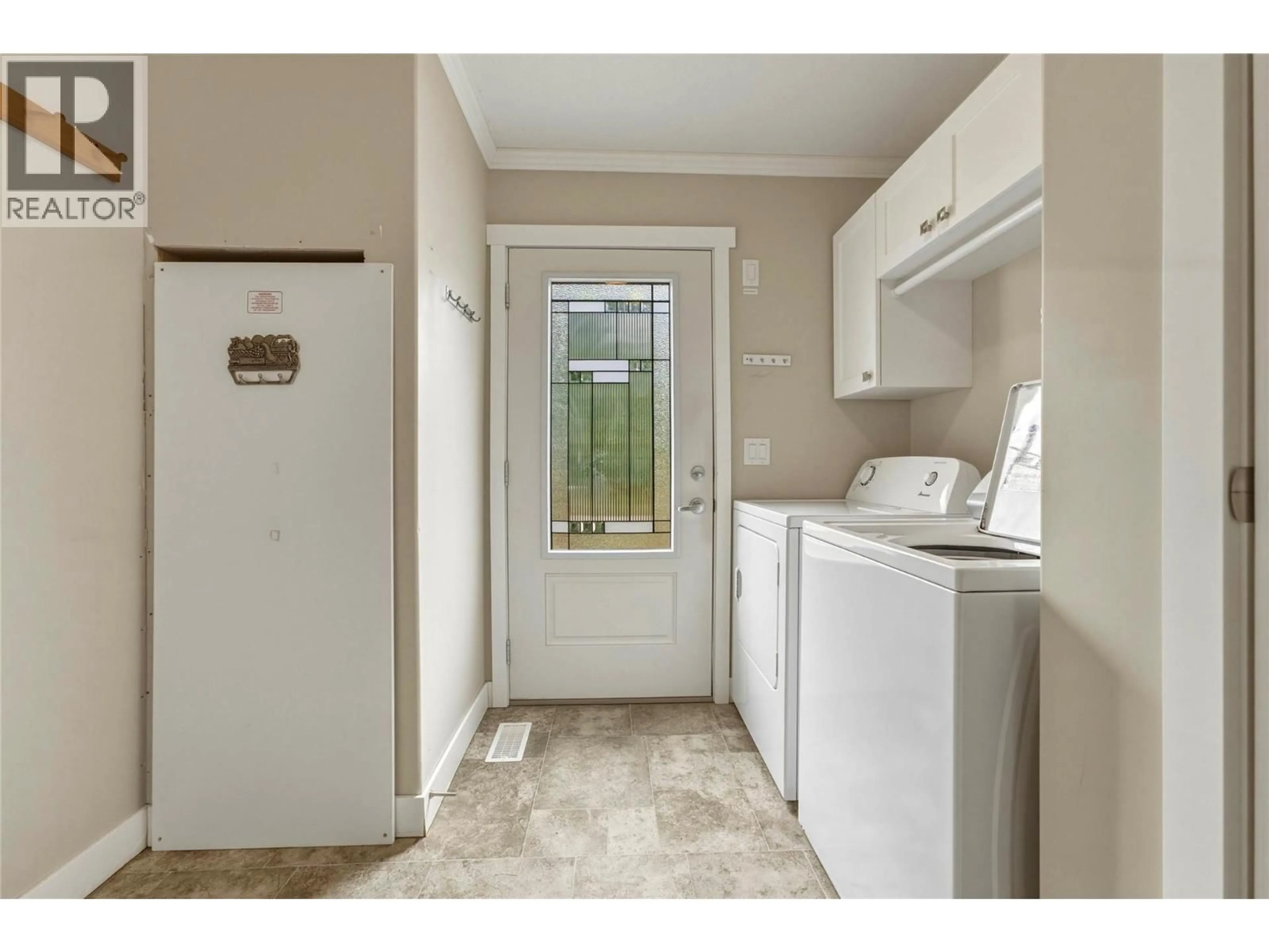 Laundry room for 518 WILLOW STREET, Fauquier British Columbia V0G1K0