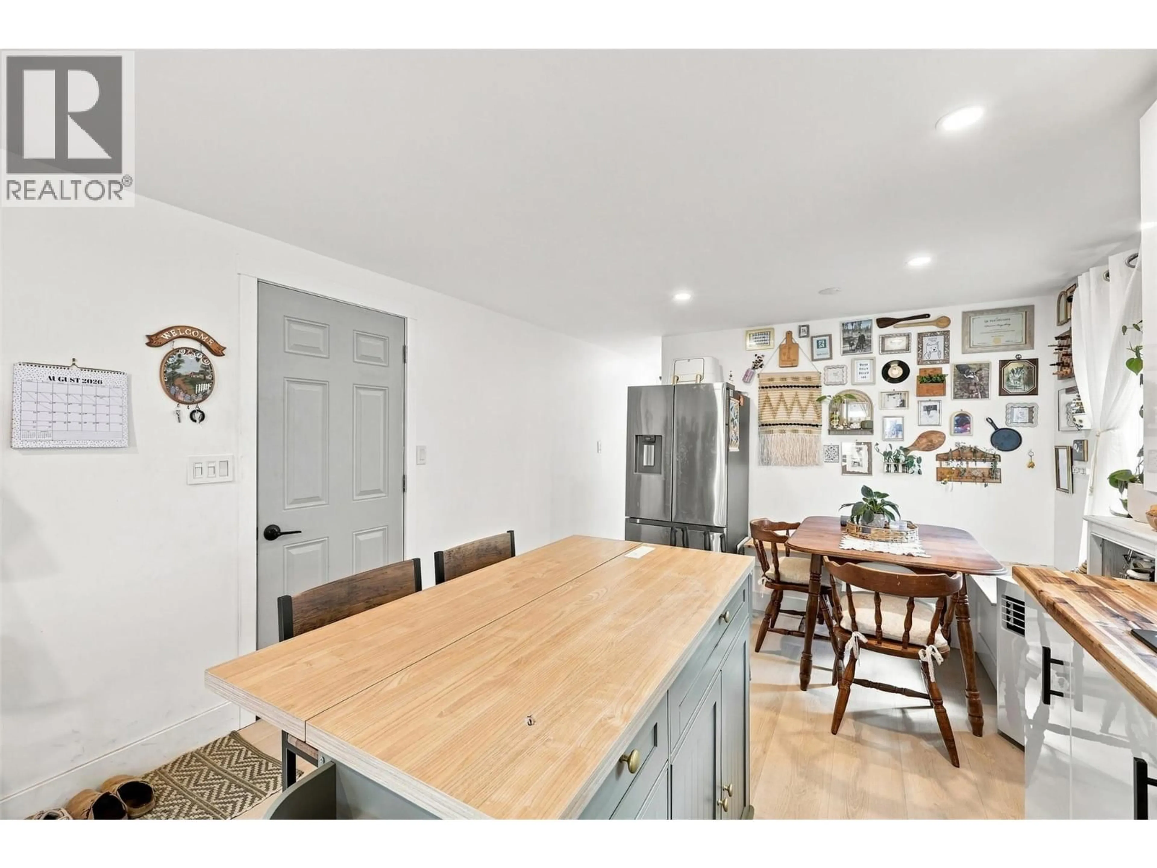 Open concept kitchen, unknown for 20 - 1680 LAC LE JEUNE ROAD, Kamloops British Columbia V1S1Z1
