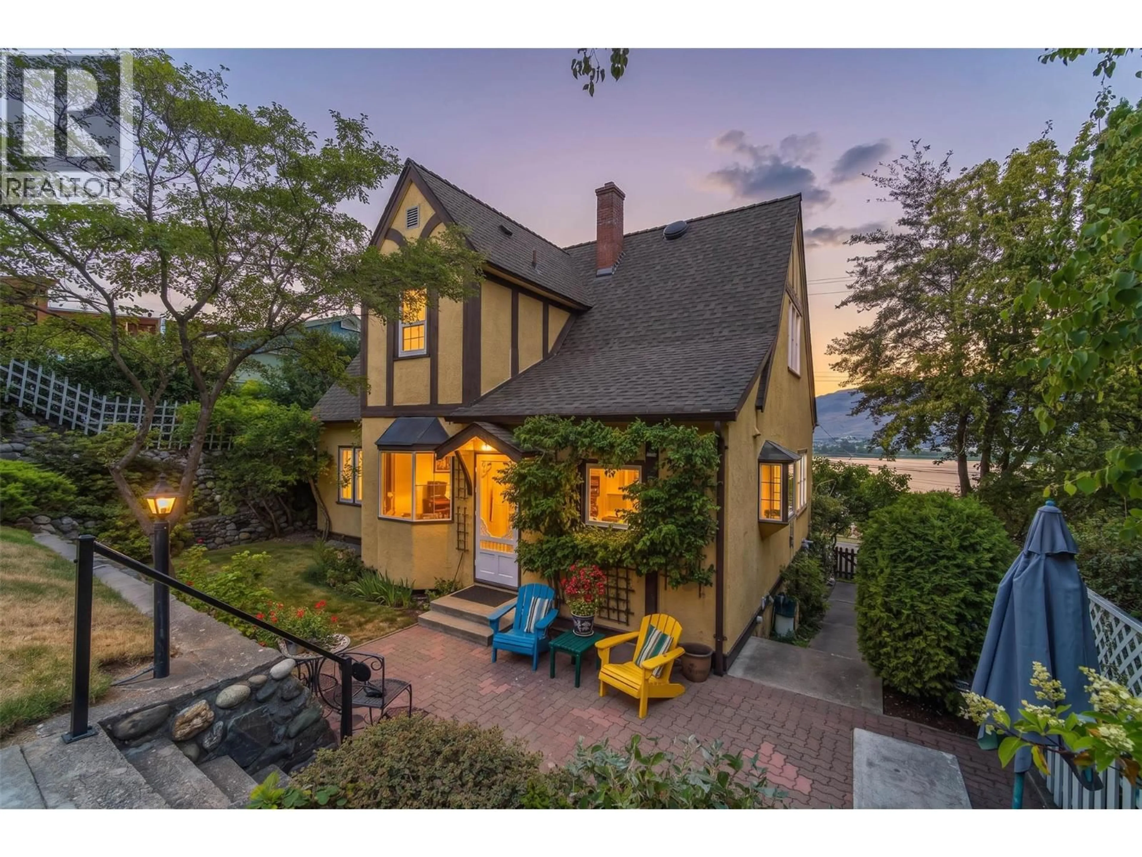 A pic from outside/outdoor area/front of a property/back of a property/a pic from drone, water/lake/river/ocean view for 219 ST PAUL STREET WEST, Kamloops British Columbia V2C1G2