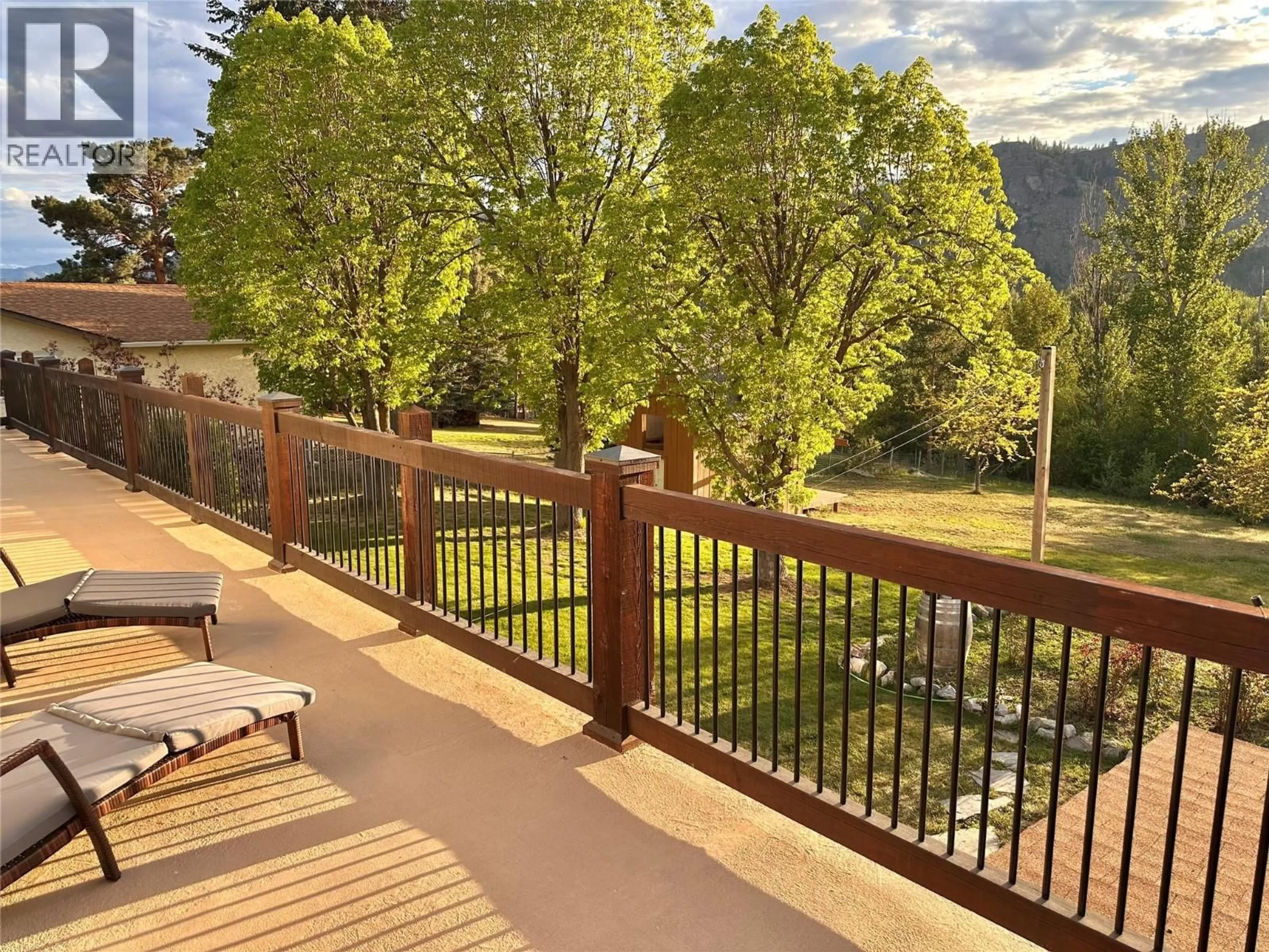 Patio, unknown for 7562 CREST-A-WAY ROAD, Oliver British Columbia V0H1T2