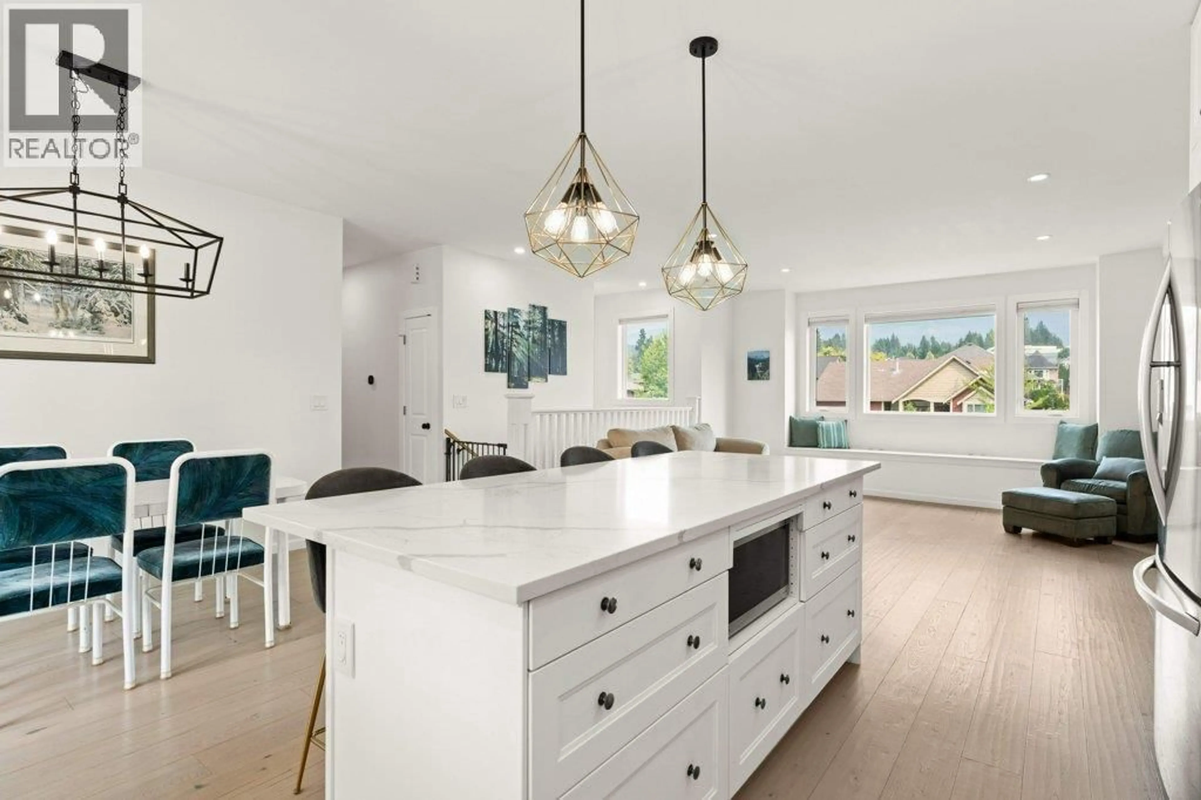 Open concept kitchen, ceramic/tile floor for 1791 22 STREET NORTHEAST, Salmon Arm British Columbia V1E3M9
