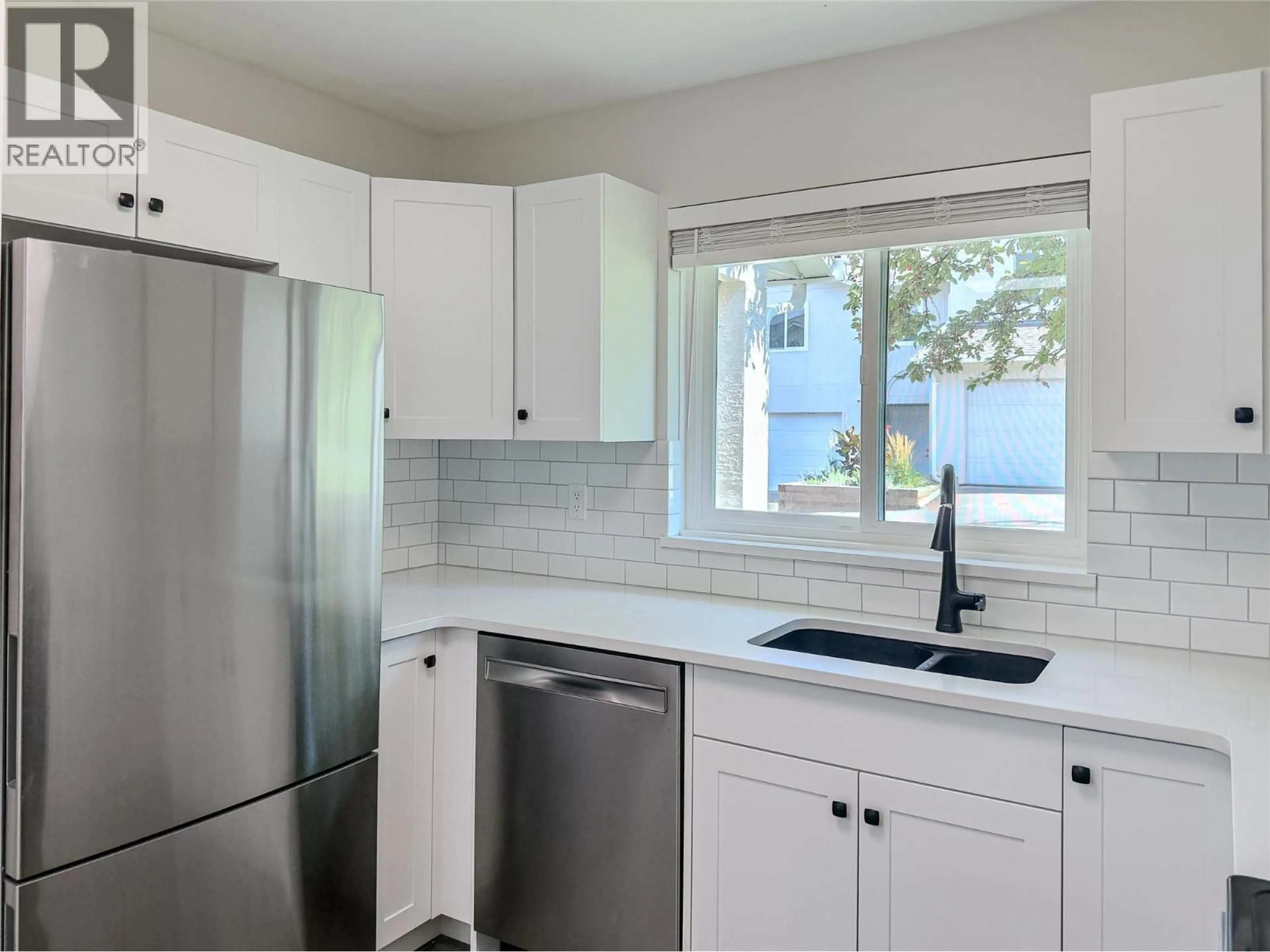 Standard kitchen, ceramic/tile floor for 26 - 2050 QU'APPELLE BOULEVARD, Kamloops British Columbia V2E2R4