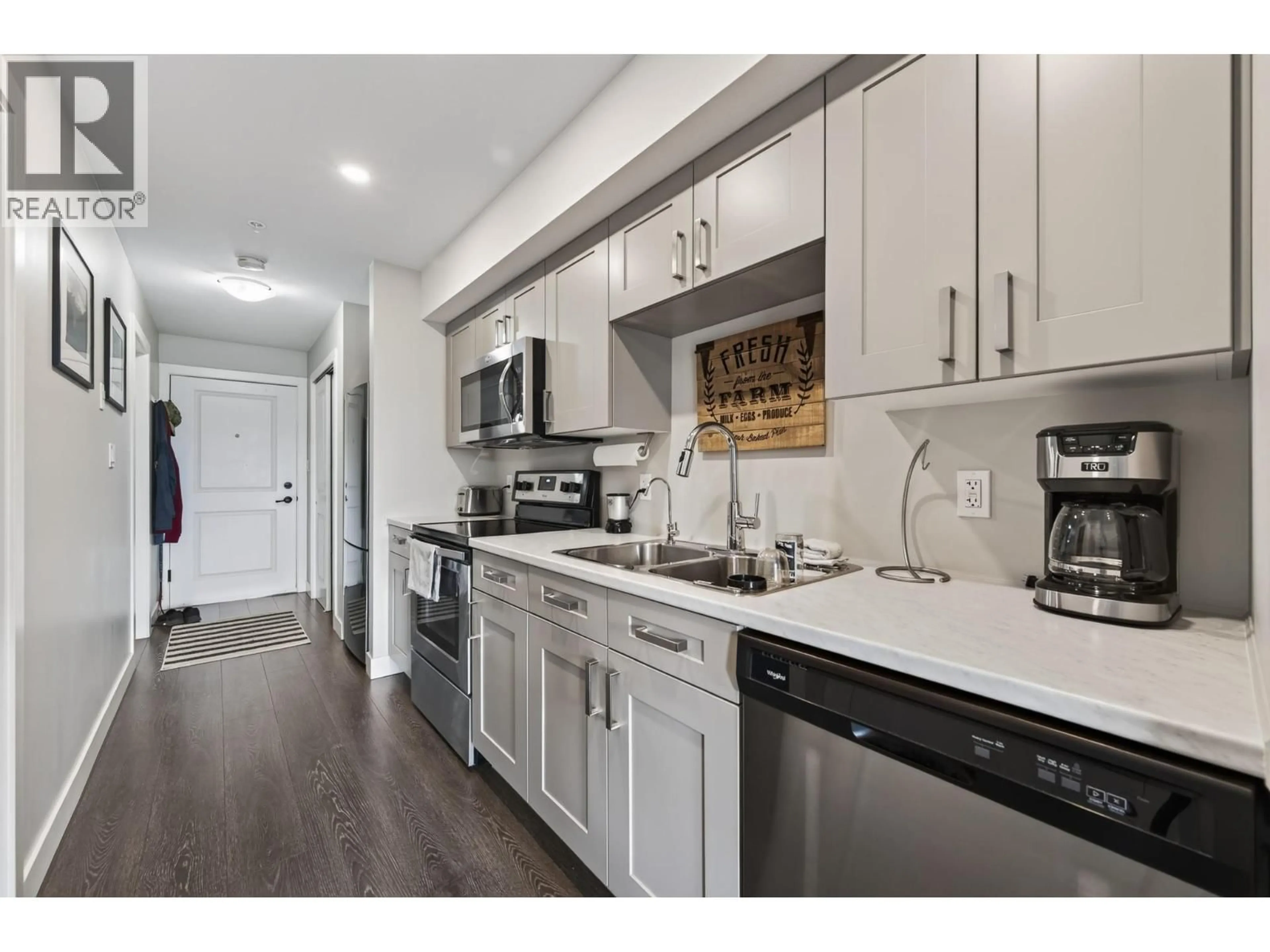 Open concept kitchen, unknown for 322 - 5170 DALLAS DRIVE, Kamloops British Columbia V2C0C7