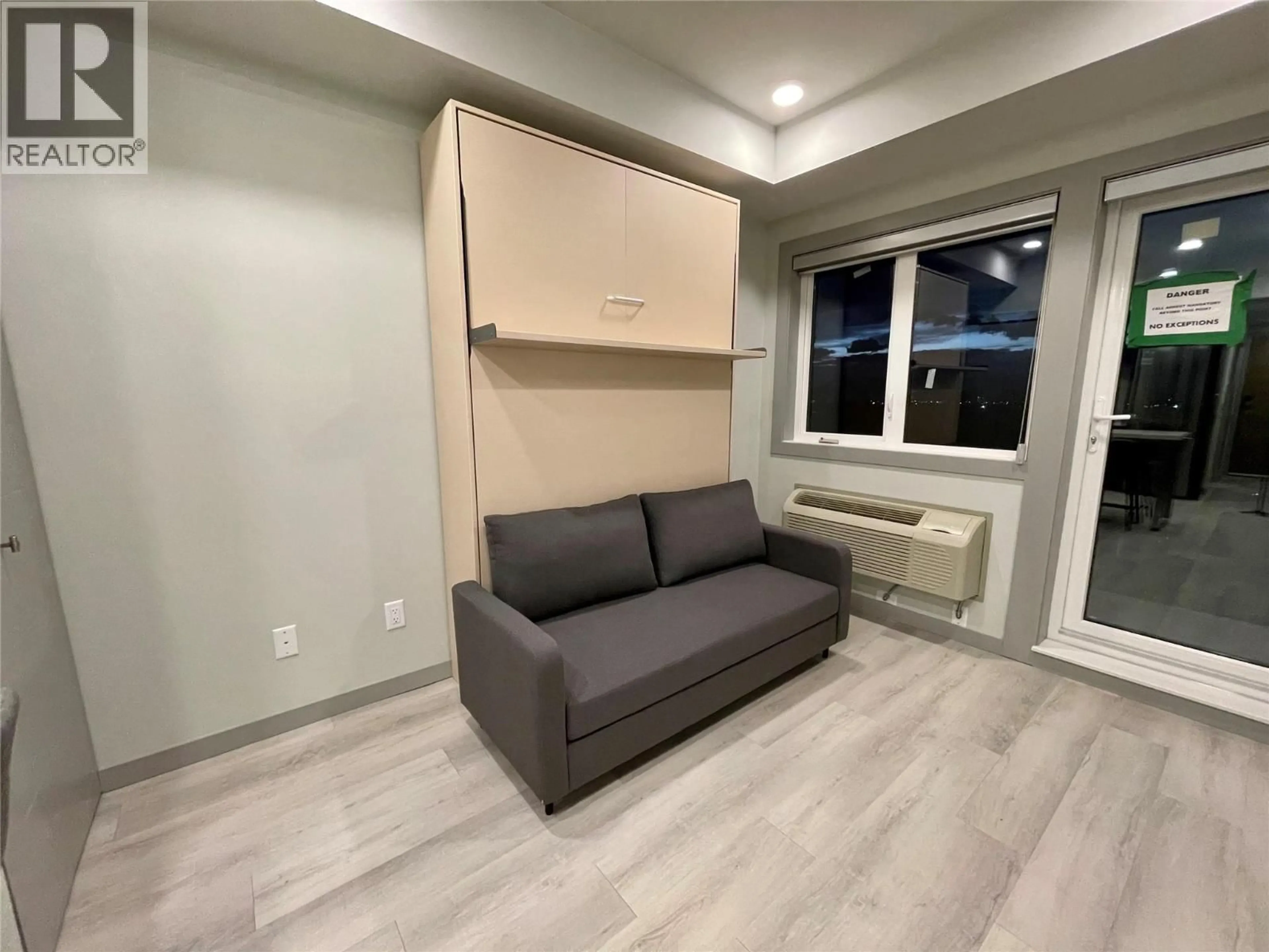 A pic of a room for 206 - 345 DOUGALL ROAD NORTH, Kelowna British Columbia V1X3K8