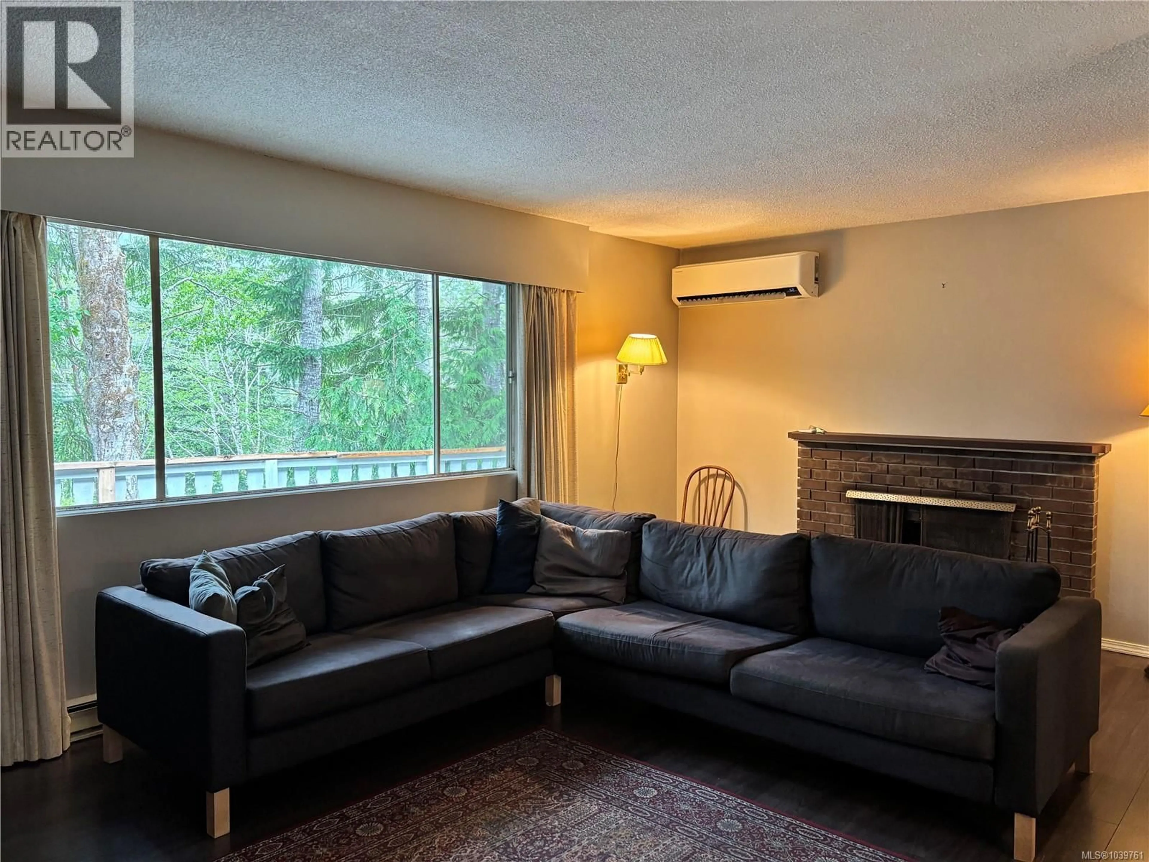 Living room with furniture, unknown for 380 ALDER STREET, Gold River British Columbia V0P1G0