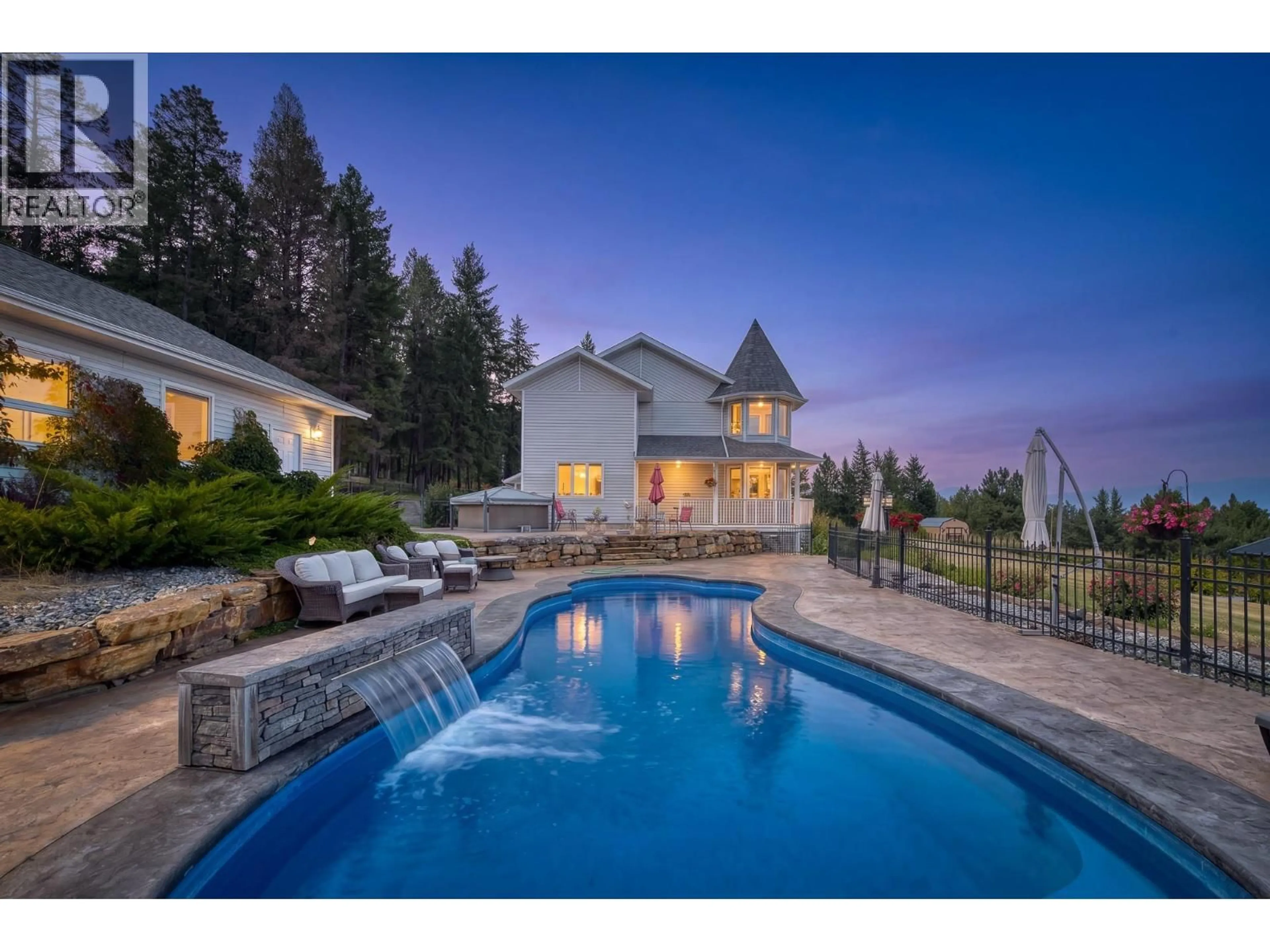 Pool for 709 WEEKS ROAD, Cranbrook British Columbia V1C6W6
