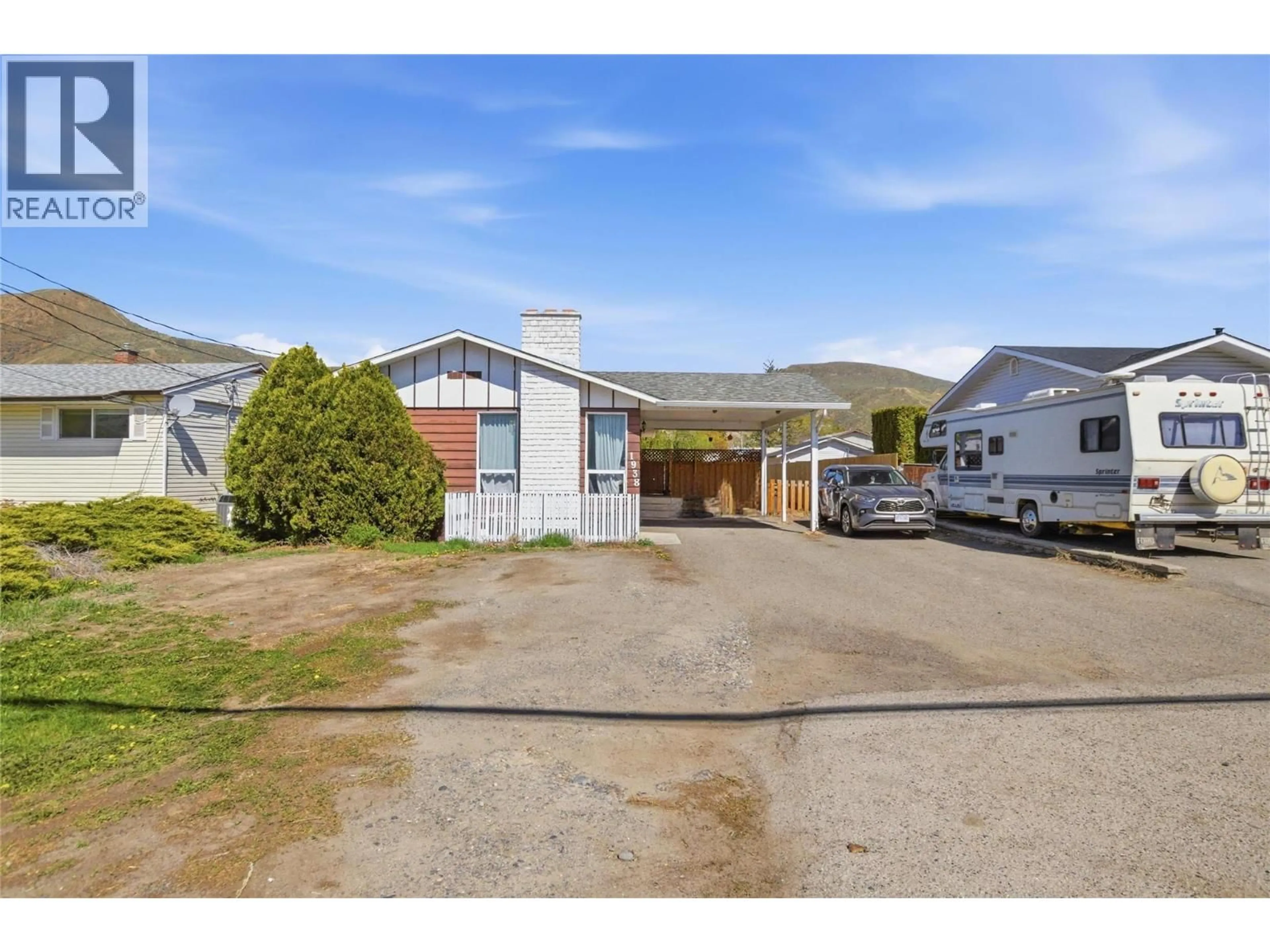A pic from outside/outdoor area/front of a property/back of a property/a pic from drone, mountain view for 1938 PARKCREST AVENUE, Kamloops British Columbia V2B4X3