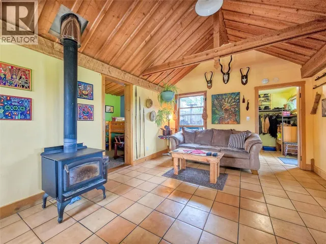 9498 WESTSIDE ROAD, Invermere 2