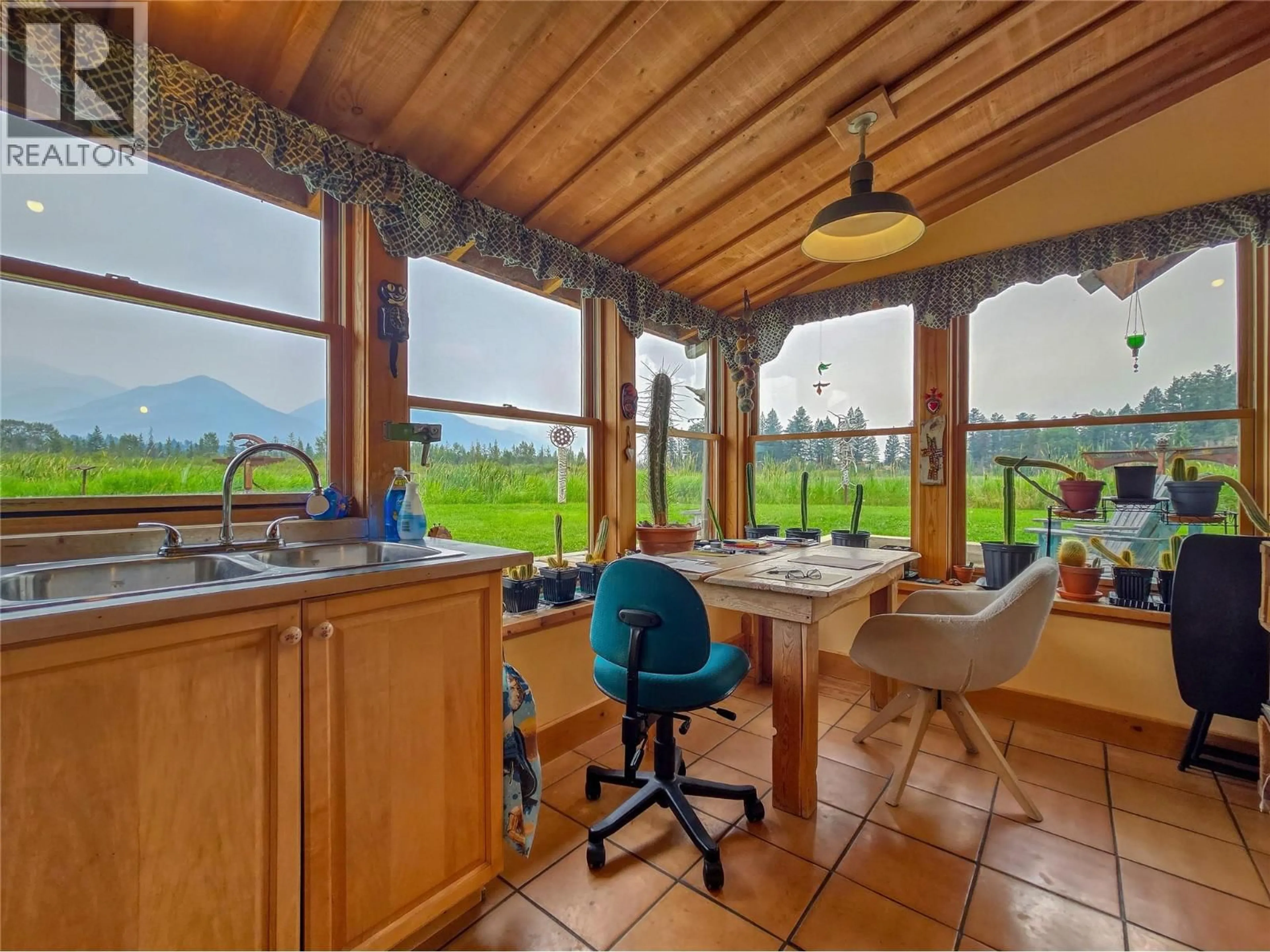 Open concept kitchen, unknown for 9498 WESTSIDE ROAD, Invermere British Columbia V0A1K5