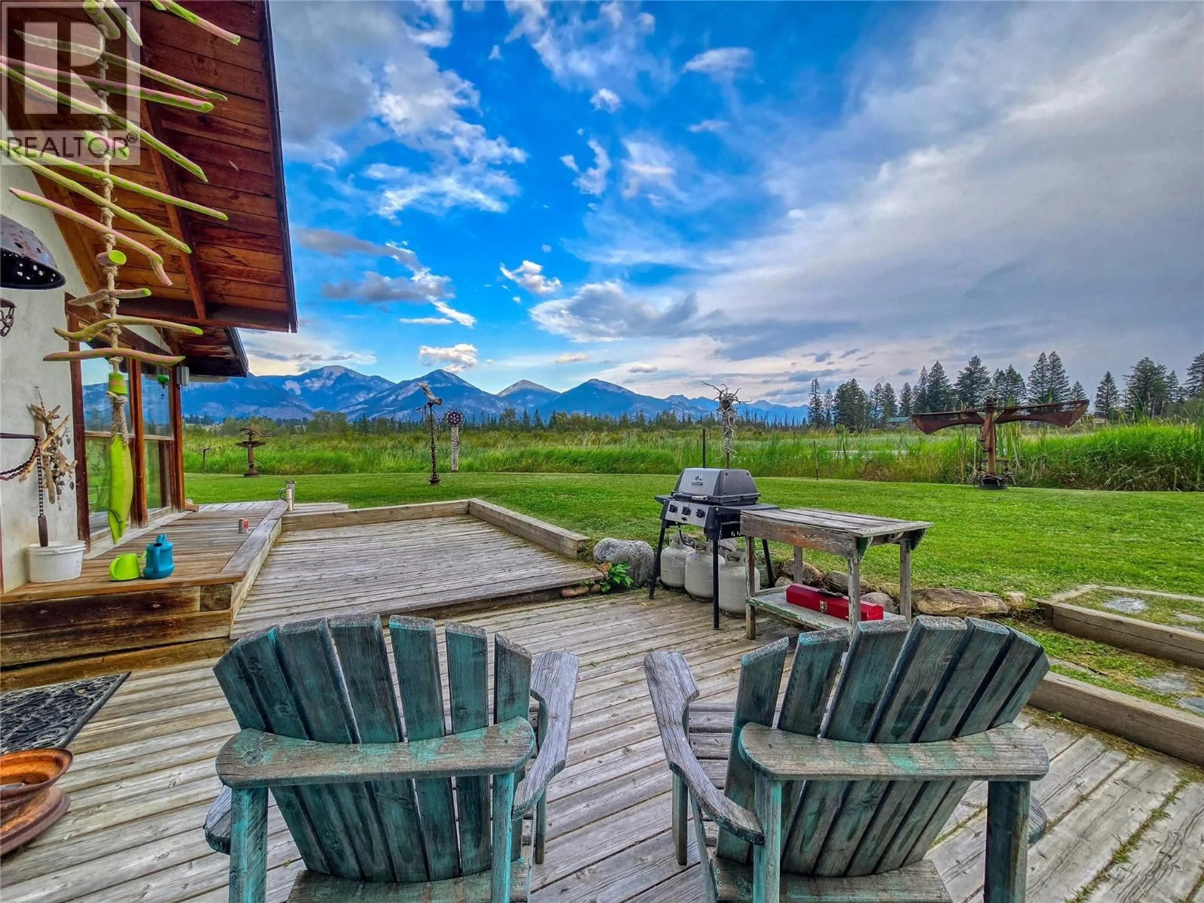 Patio, mountain view for 9498 WESTSIDE ROAD, Invermere British Columbia V0A1K5