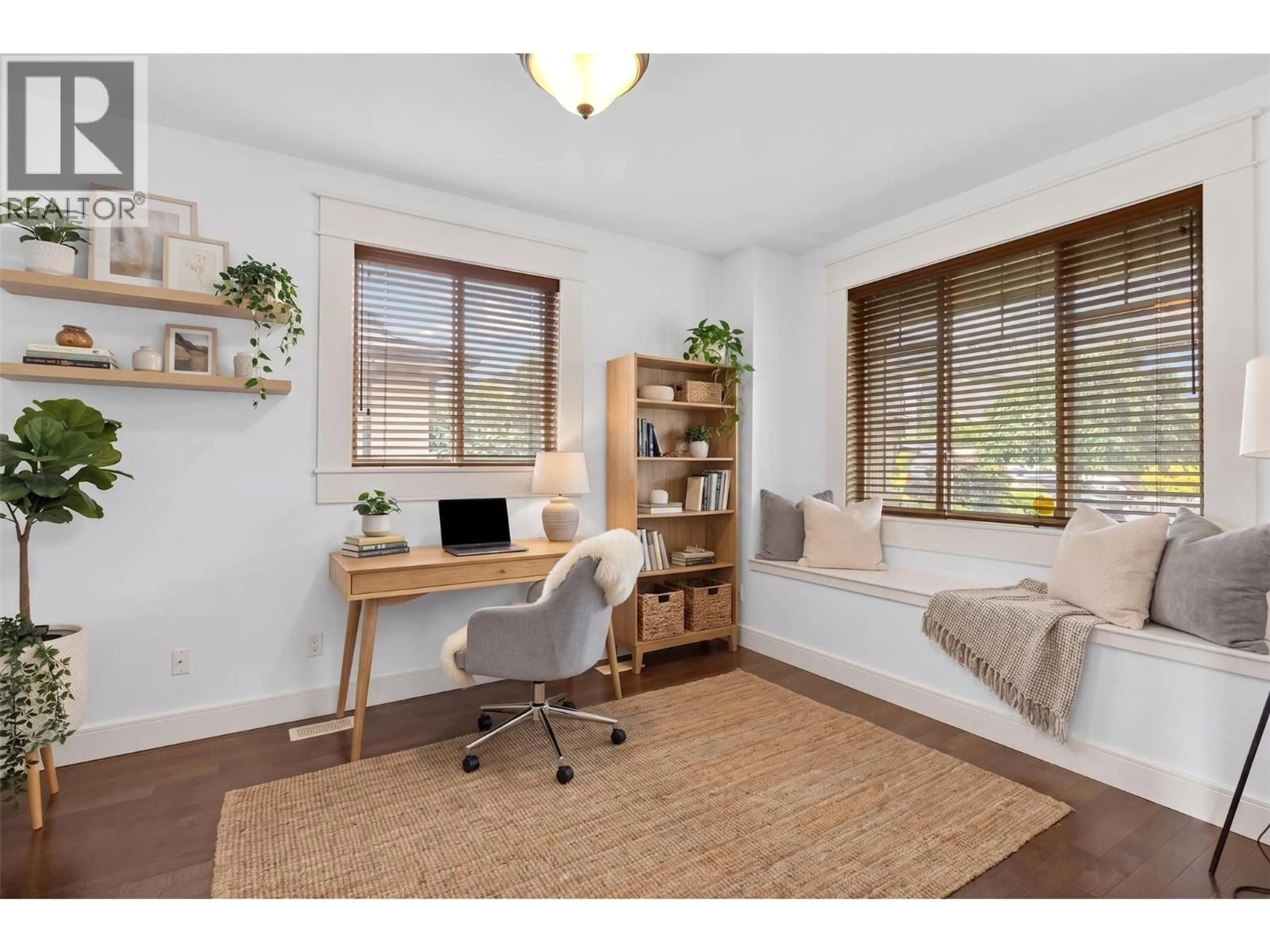 A pic of a room for 679 DEVONIAN AVENUE, Kelowna British Columbia V1W5C2