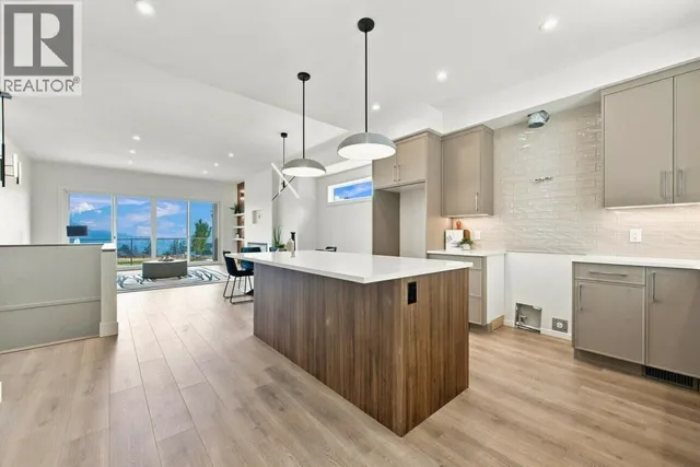 2071 CORTINA DRIVE, Kelowna 2