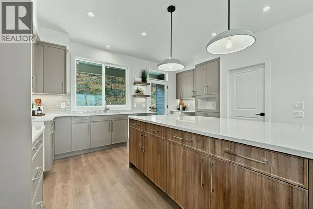 2071 CORTINA DRIVE, Kelowna 4