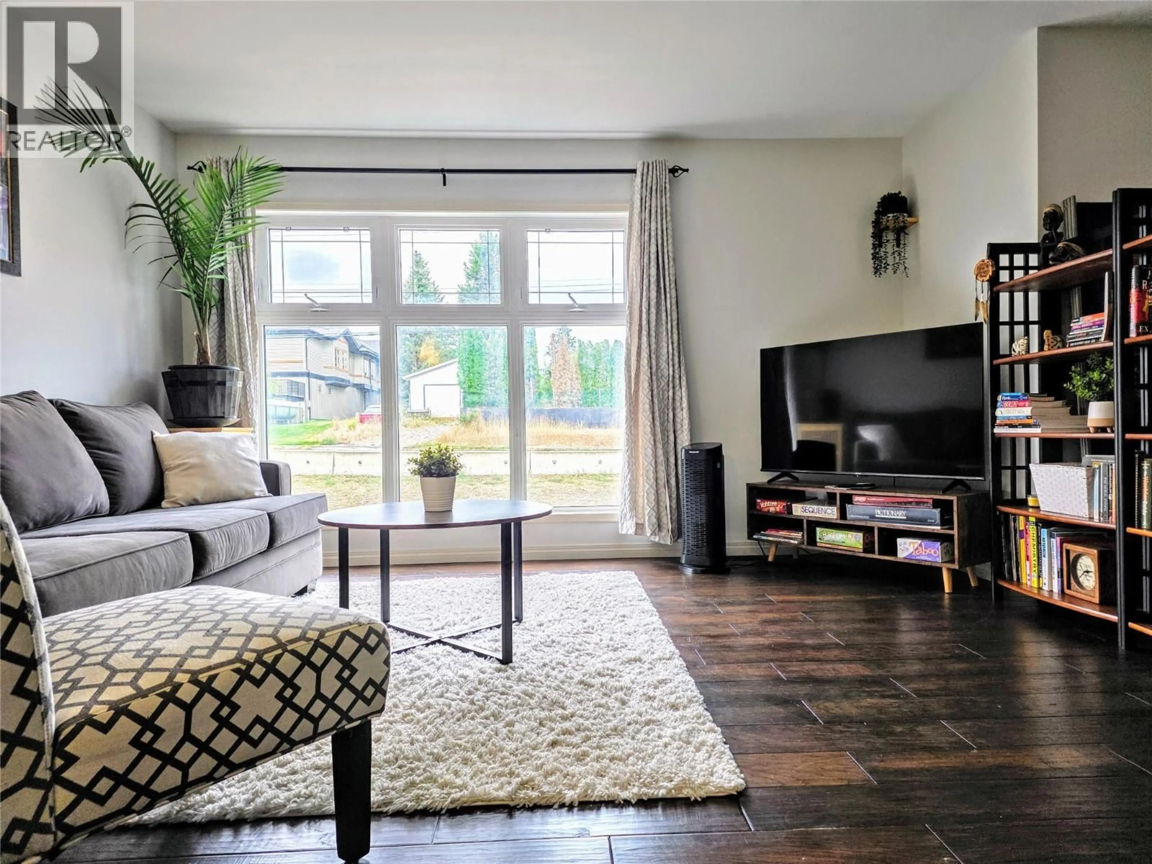 Living room with furniture, unknown for 619 10TH AVENUE, Invermere British Columbia V0A1K0