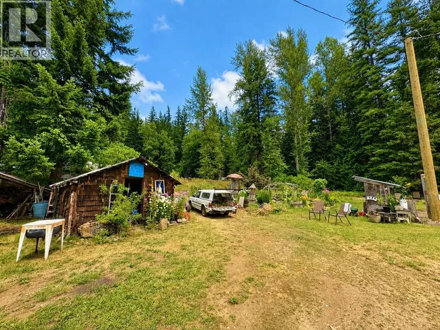 3233 MABEL LAKE ROAD, Enderby 5