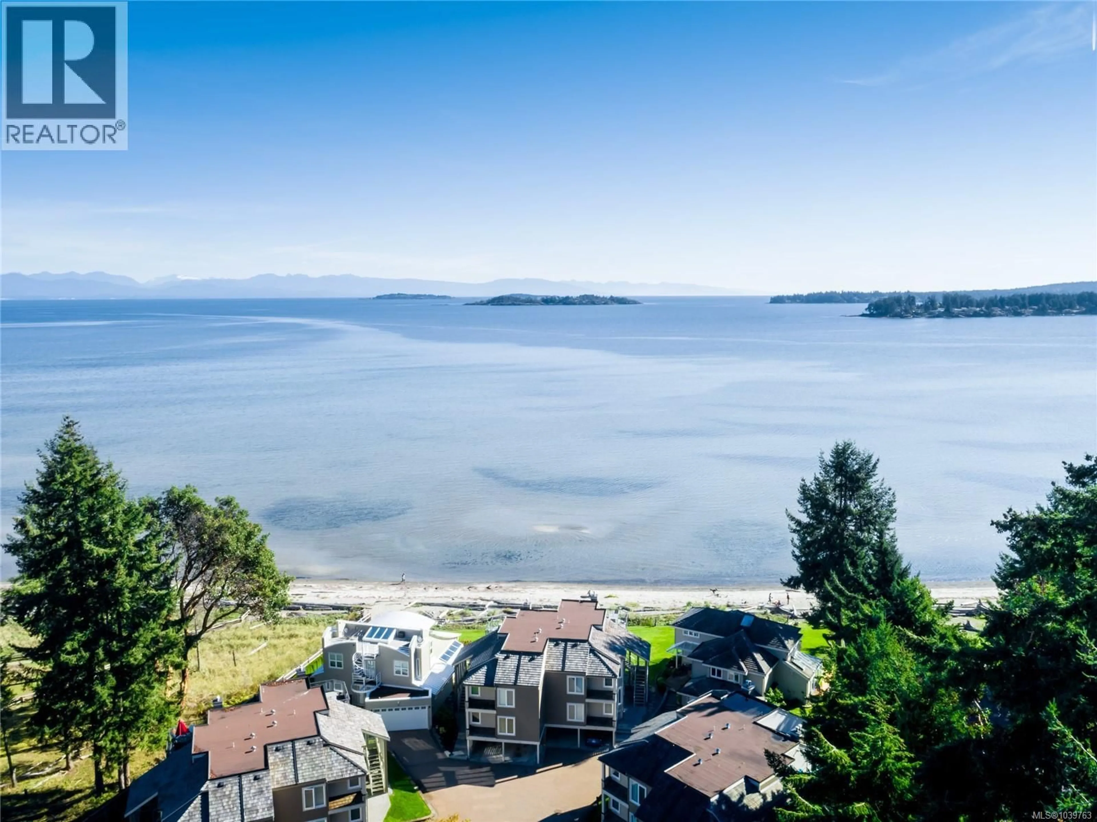 A pic from outside/outdoor area/front of a property/back of a property/a pic from drone, water/lake/river/ocean view for 32 - 1059 TANGLEWOOD PLACE, Parksville British Columbia V9P2E2