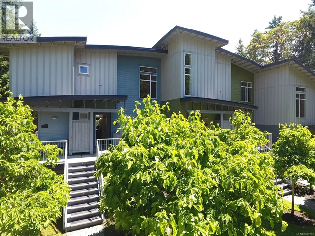 32 - 1059 TANGLEWOOD PLACE, Parksville 2