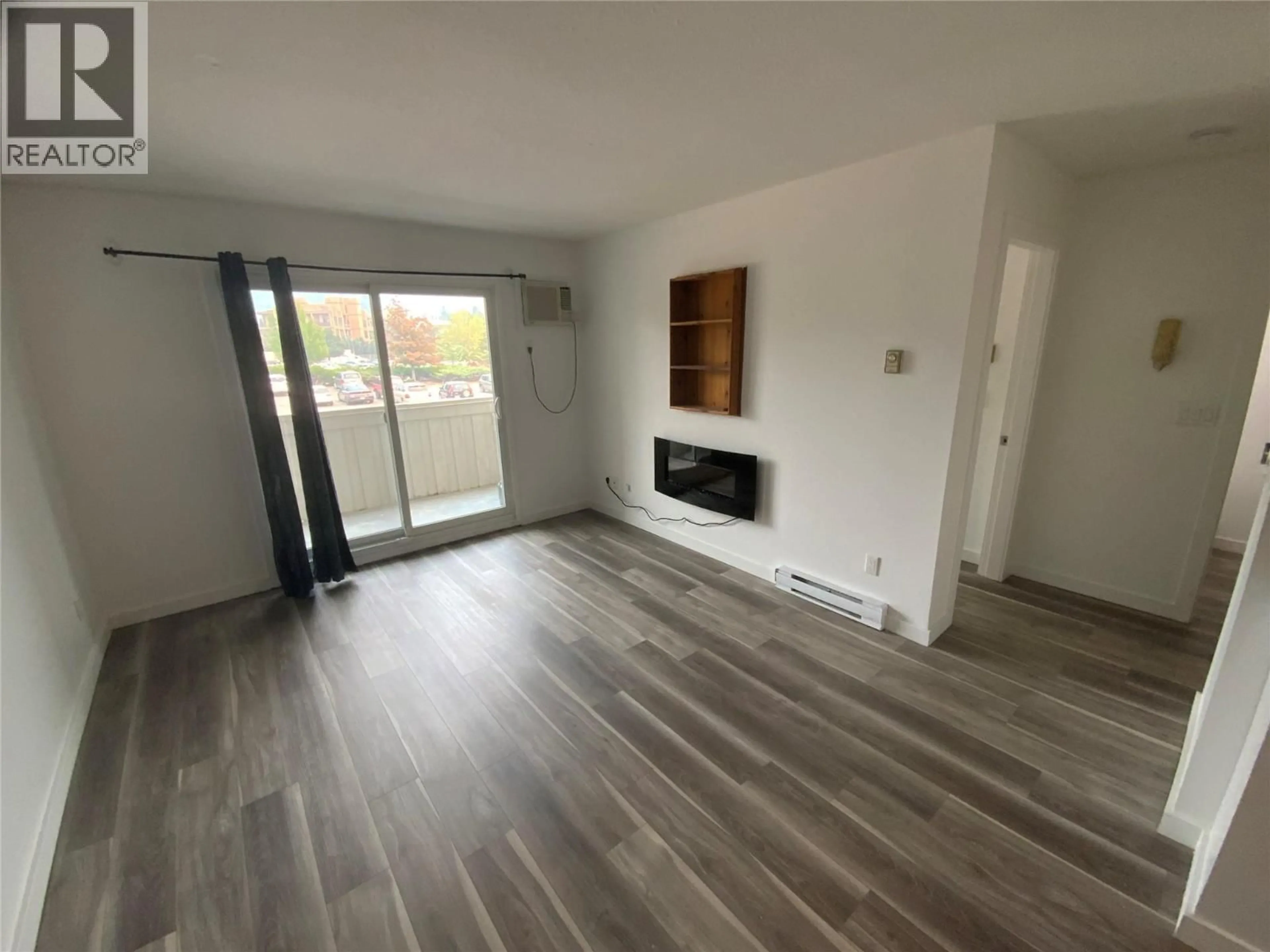 A pic of a room for 207 - 150 SKAHA PLACE, Penticton British Columbia V2A7K1