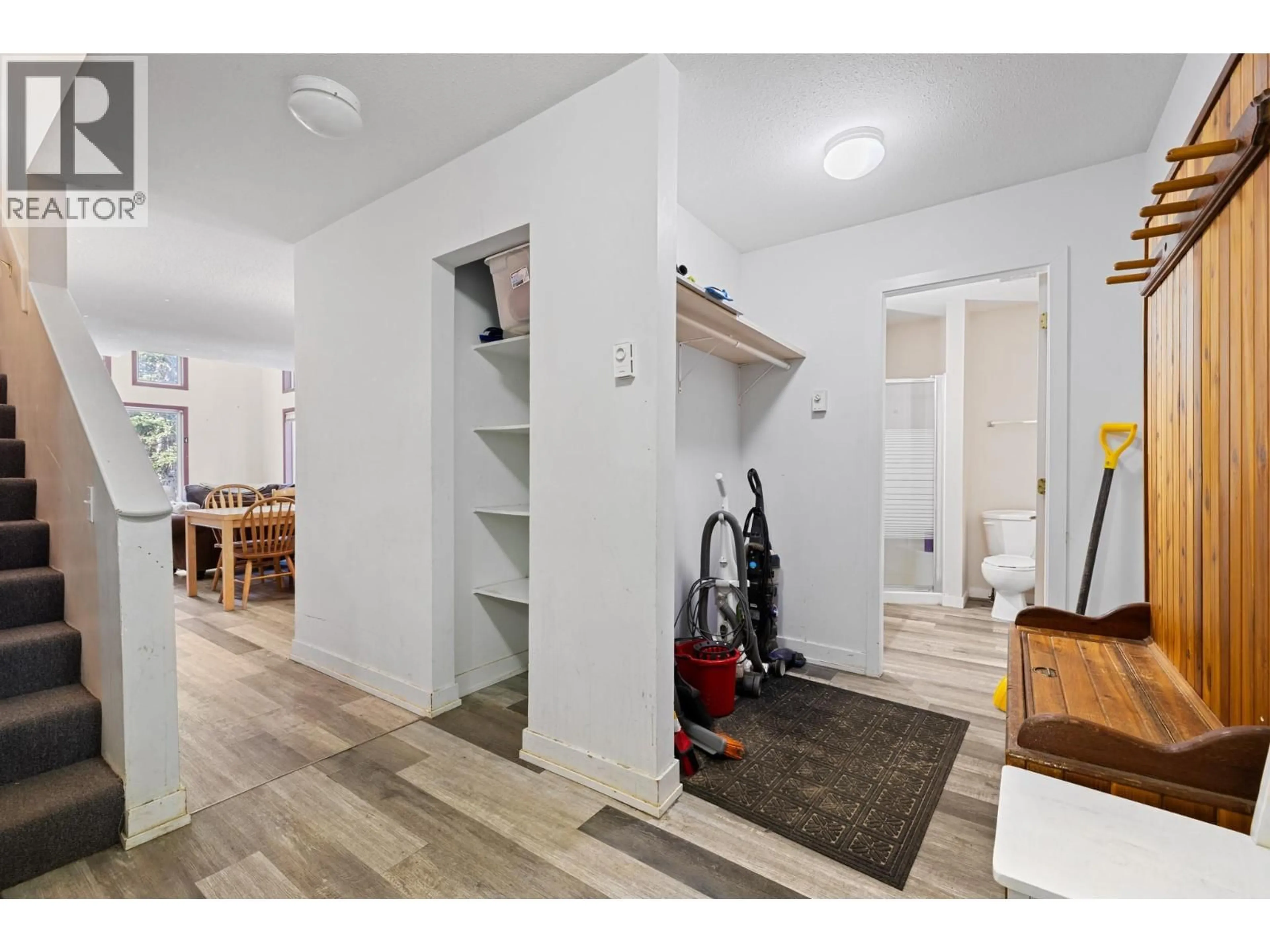 Indoor entryway for 3 - 7475 PORCUPINE ROAD, Big White British Columbia V1P1P3