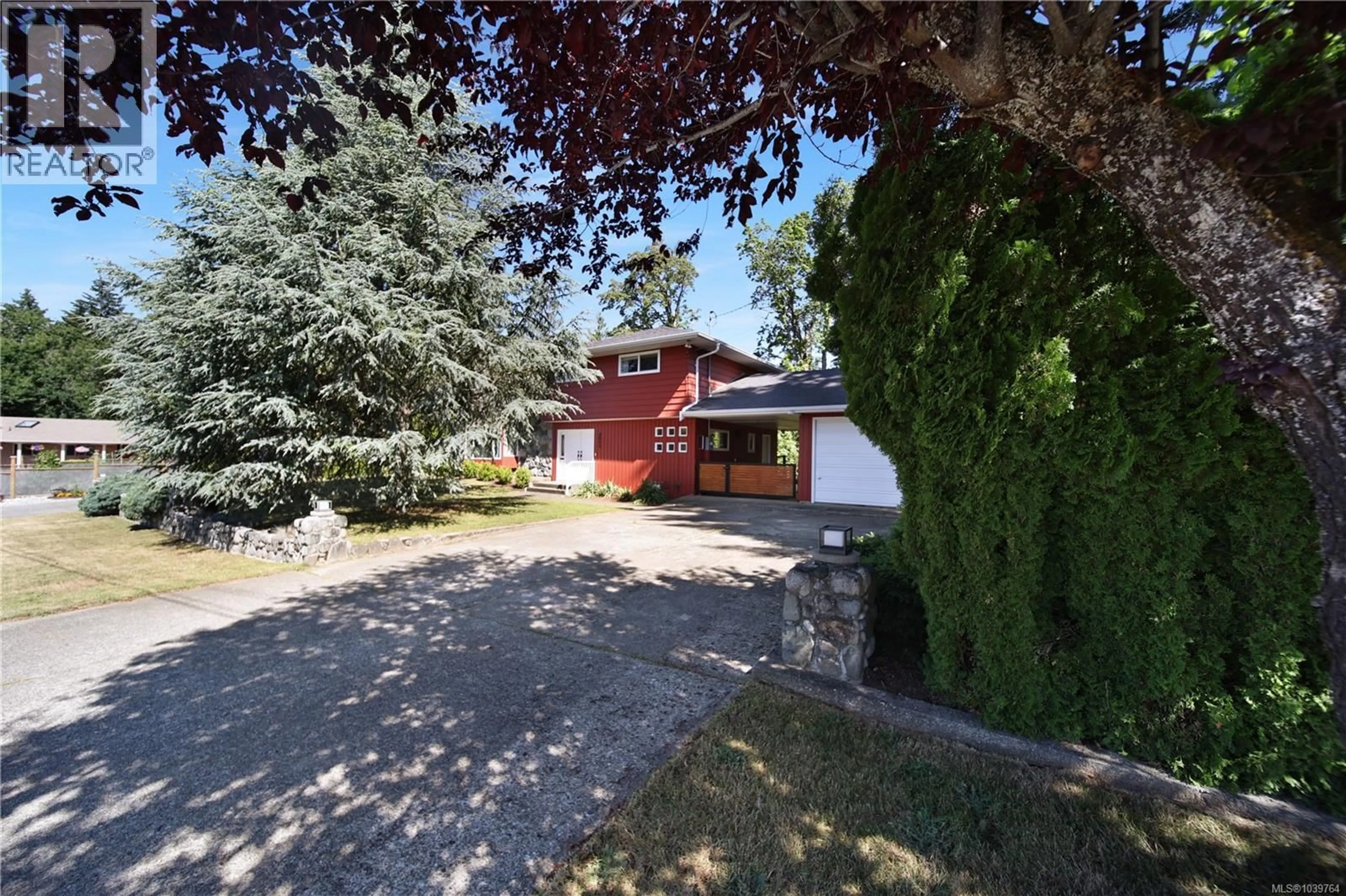 A pic from outside/outdoor area/front of a property/back of a property/a pic from drone, street for 4313 ALDERWOOD DRIVE, Port Alberni British Columbia V9Y4B5