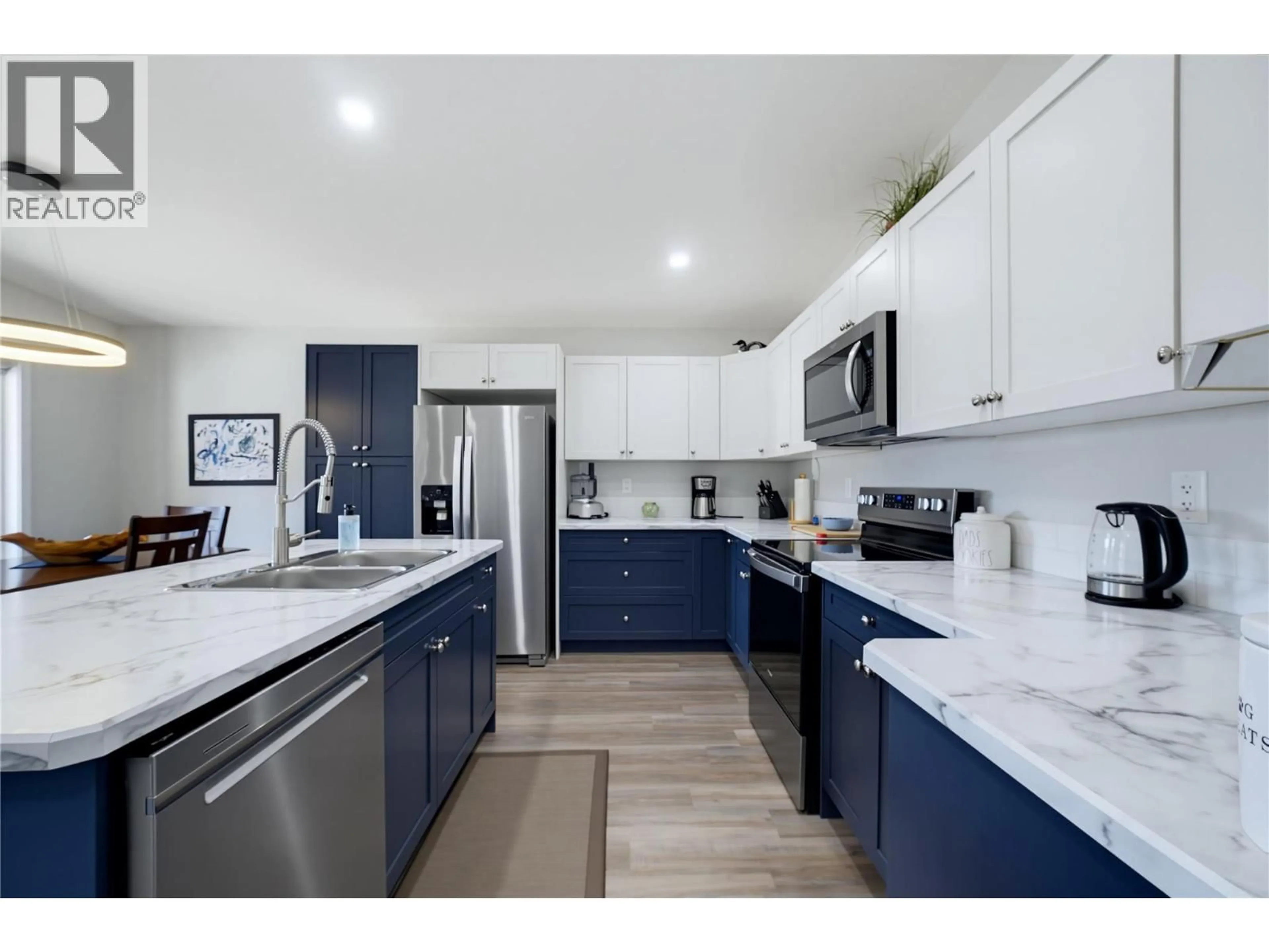 Open concept kitchen, ceramic/tile floor for 734 ELDERBERRY WALK, Sicamous British Columbia V0E2V0