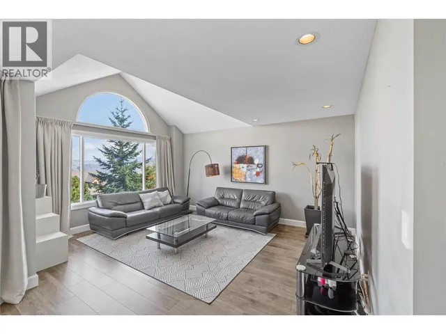 961 GREYSTONE CRESCENT, Kamloops 3