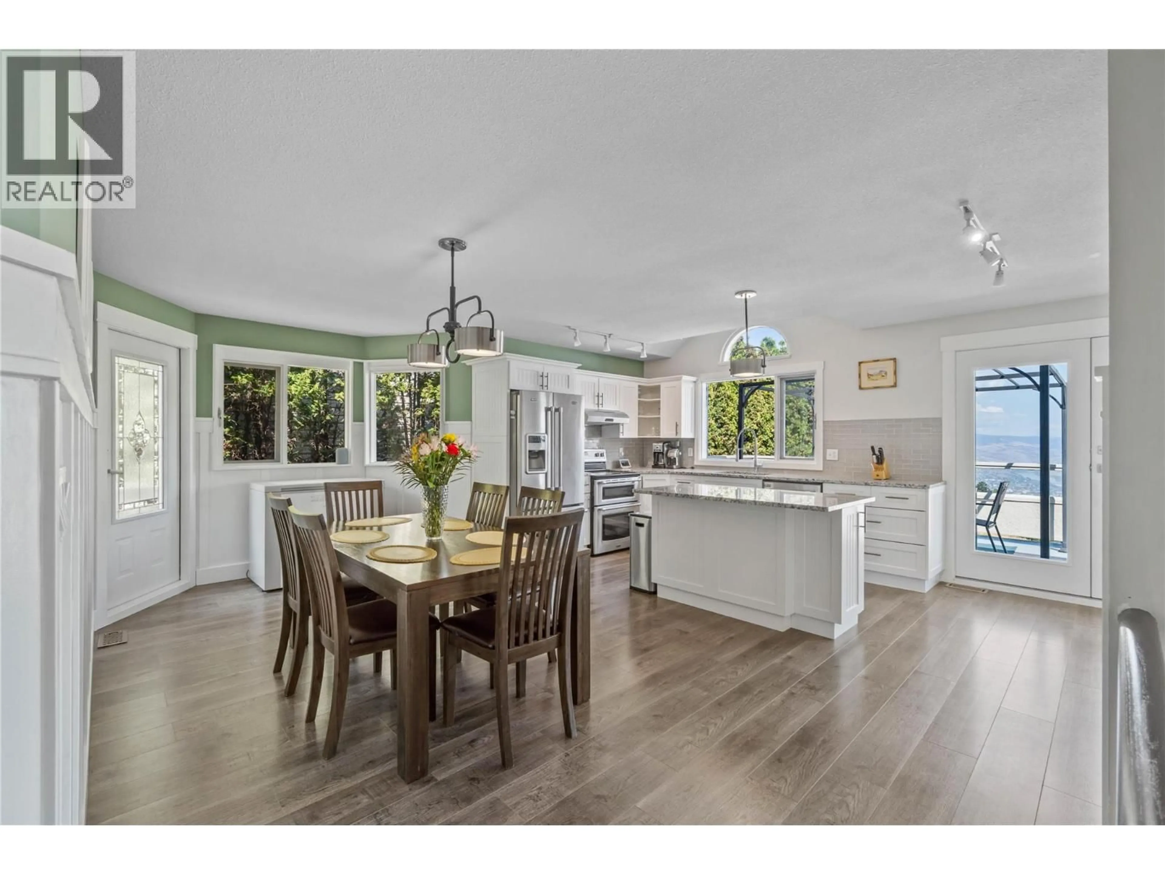Open concept kitchen, unknown for 961 GREYSTONE CRESCENT, Kamloops British Columbia V1S1K7