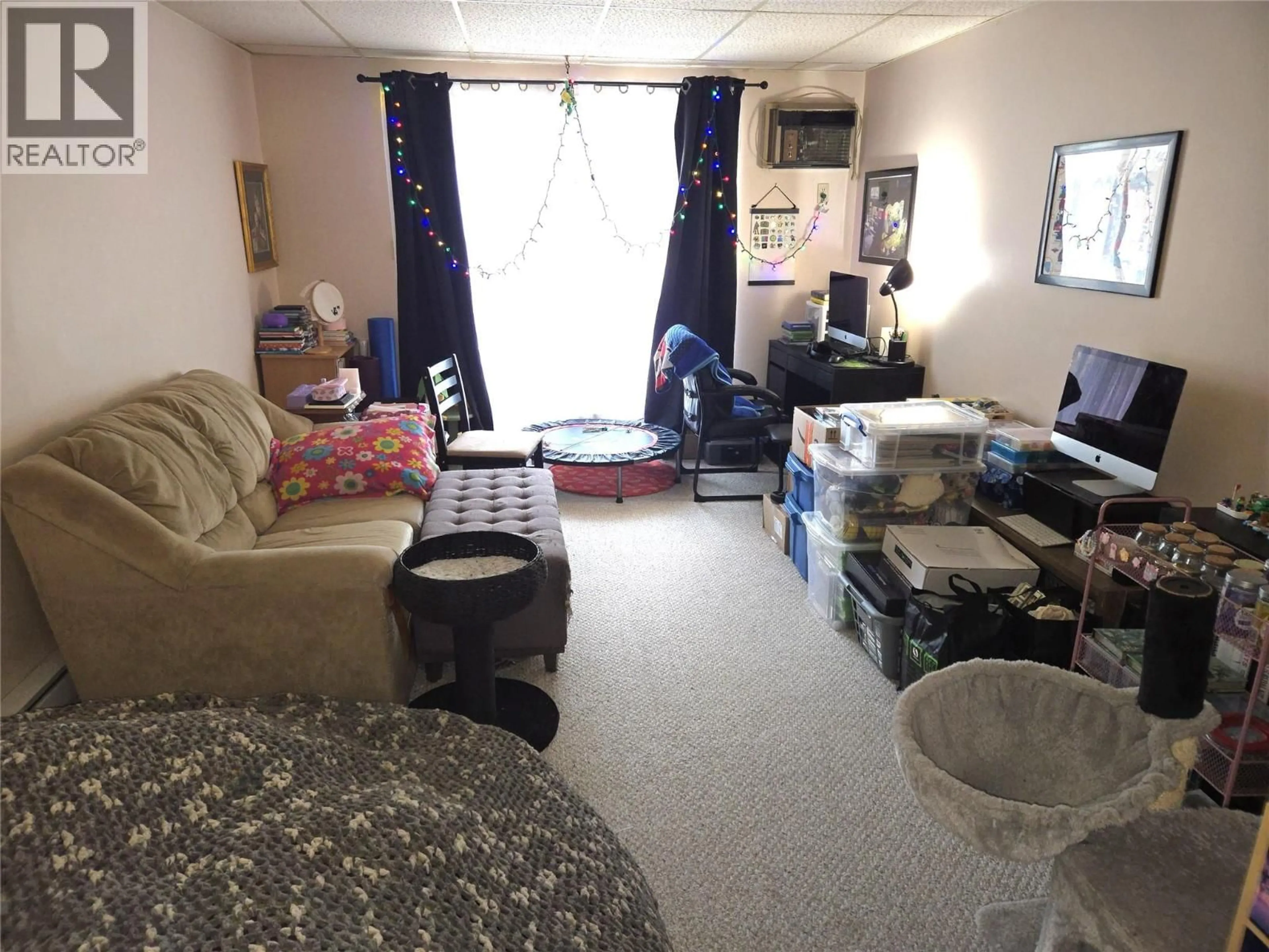 A pic of a room for 101 - 1410 PENTICTON AVENUE, Penticton British Columbia V2A2N5