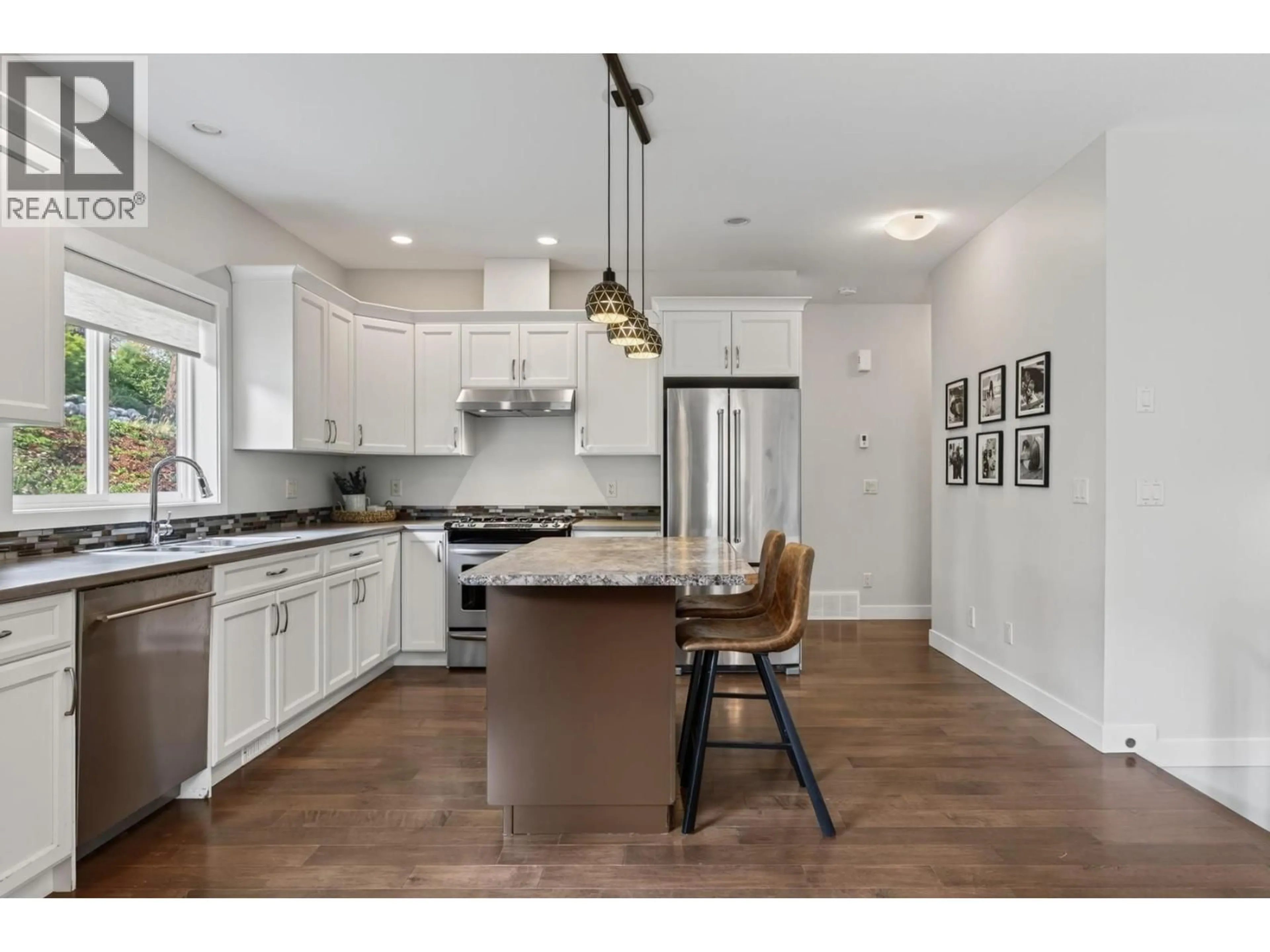 Open concept kitchen, unknown for 142 - 1939 COLDWATER DRIVE, Kamloops British Columbia V2E0B3